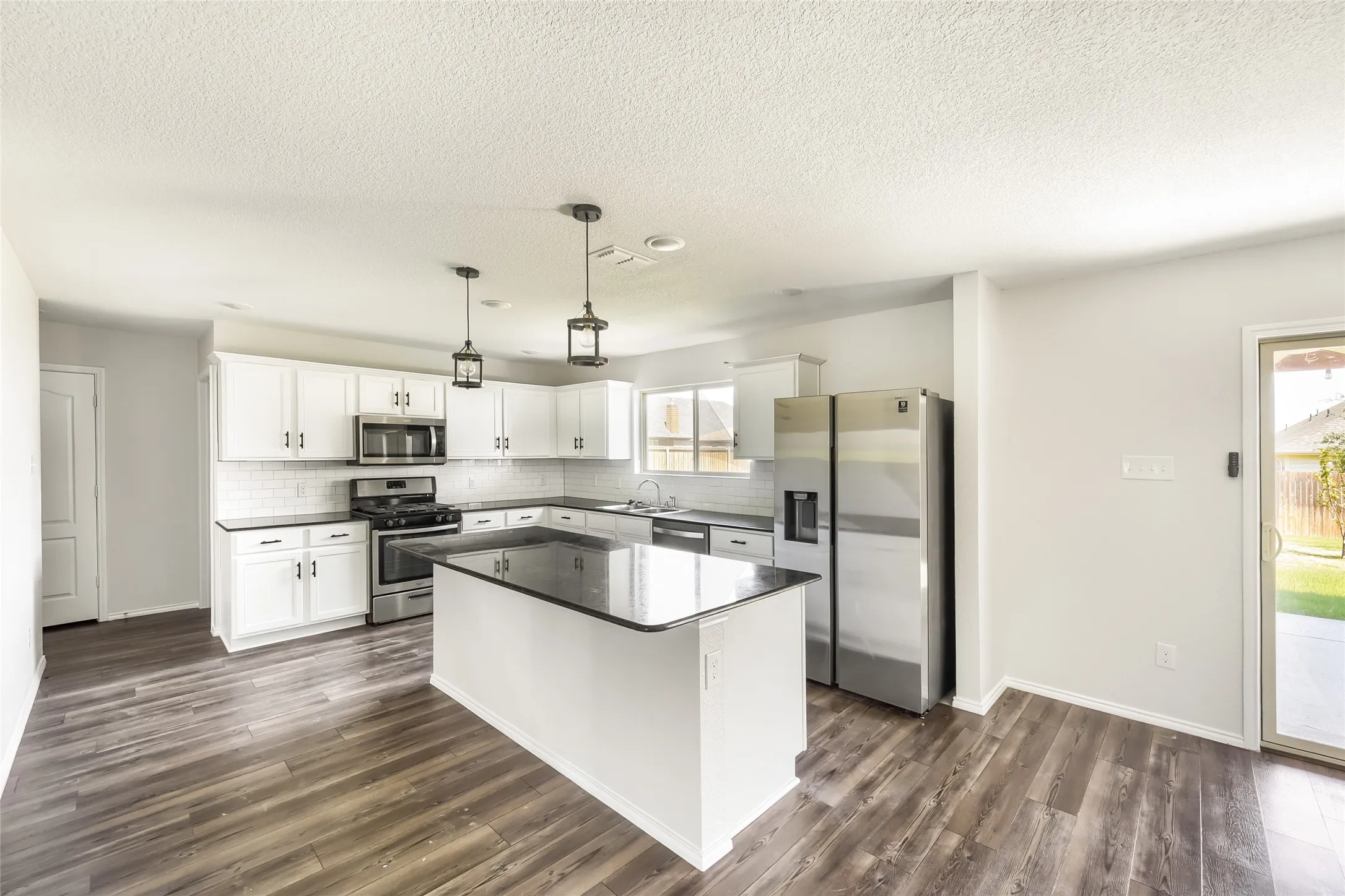 Single Family Residence For Sale in Tarrant County , 2008 Sun Star Drive, Haslet, Texas 76052, 3 Bedroom, 3 Bathroom, 2 Garage spaces, 2,274 Sqft, built in 2021, mls#21358026, Real Estate Agent in Haslet, Homes For Sale in Tarrant county, Homes For Sale in Haslet, Realtor in Haslet Texas, Real Estate Brokerage Independent Realty Texas, Luminita Cordes Realtor