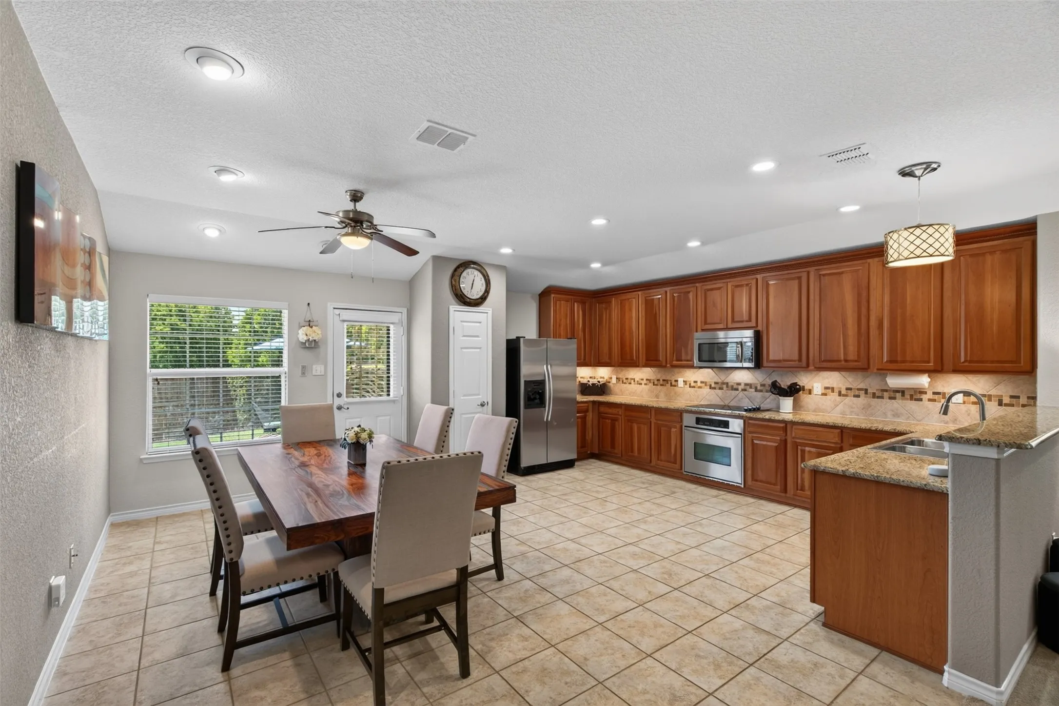 Single Family Residence For Sale in Dallas County , 2151 Van Zandt Drive, Grand Prairie, Texas 75052, 3 Bedroom, 2 Bathroom, 2 Garage spaces, 2,002 Sqft, built in 2006, mls#21357859, Real Estate Agent in Grand Prairie, Homes For Sale in Dallas county, Homes For Sale in Grand Prairie, Realtor in Grand Prairie Texas, Real Estate Brokerage Independent Realty Texas, Luminita Cordes Realtor