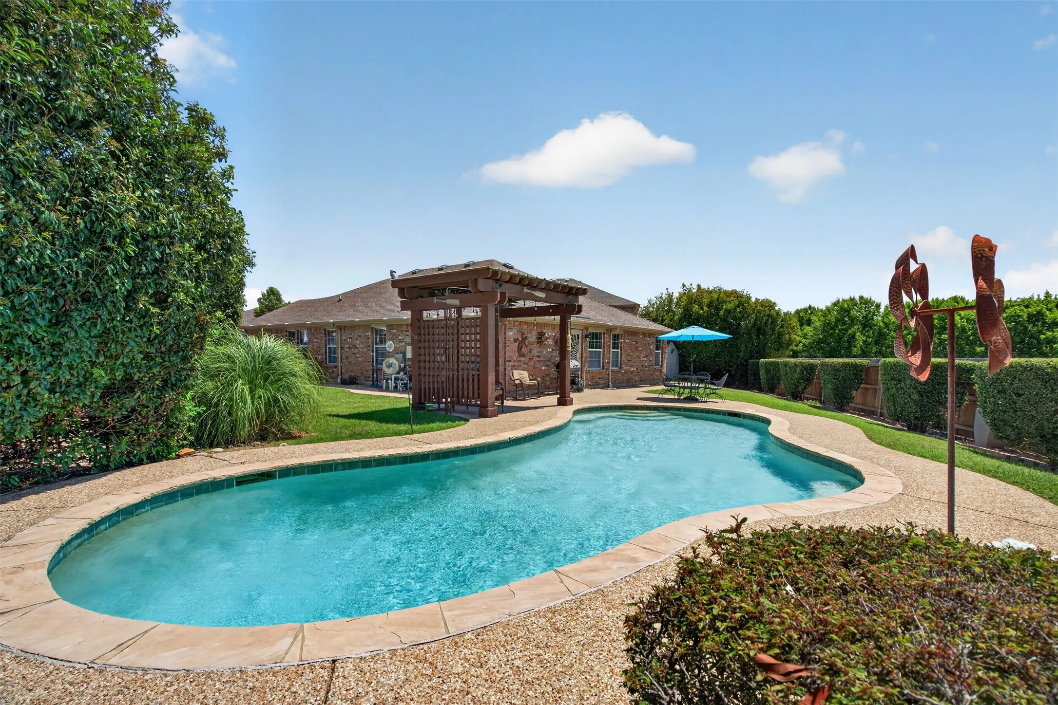 Single Family Residence For Sale in Dallas County , 2151 Van Zandt Drive, Grand Prairie, Texas 75052, 3 Bedroom, 2 Bathroom, 2 Garage spaces, 2,002 Sqft, built in 2006, mls#21357859, Real Estate Agent in Grand Prairie, Homes For Sale in Dallas county, Homes For Sale in Grand Prairie, Realtor in Grand Prairie Texas, Real Estate Brokerage Independent Realty Texas, Luminita Cordes Realtor