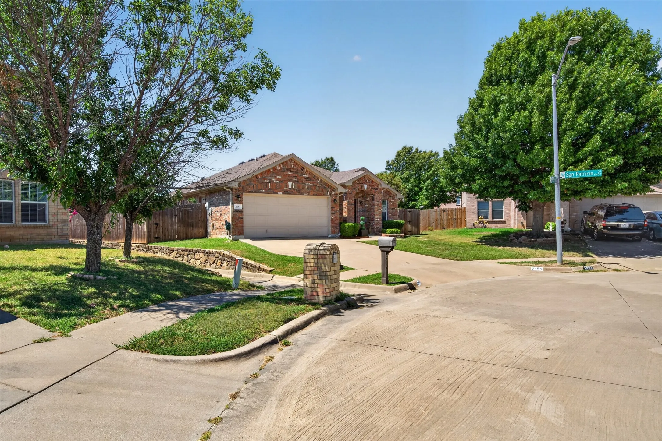 Single Family Residence For Sale in Dallas County , 2151 Van Zandt Drive, Grand Prairie, Texas 75052, 3 Bedroom, 2 Bathroom, 2 Garage spaces, 2,002 Sqft, built in 2006, mls#21357859, Real Estate Agent in Grand Prairie, Homes For Sale in Dallas county, Homes For Sale in Grand Prairie, Realtor in Grand Prairie Texas, Real Estate Brokerage Independent Realty Texas, Luminita Cordes Realtor