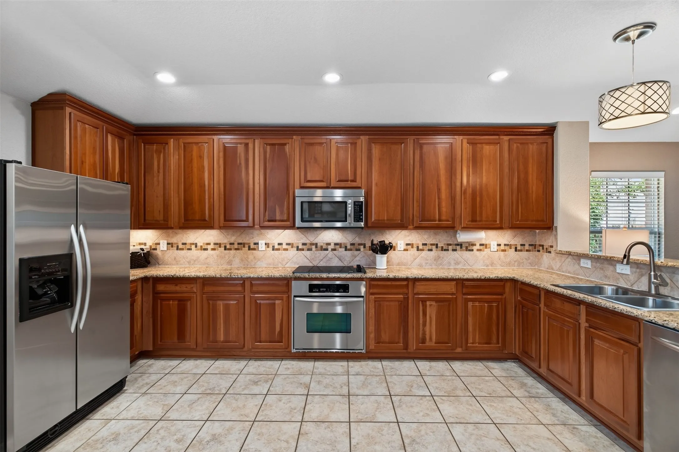 Single Family Residence For Sale in Dallas County , 2151 Van Zandt Drive, Grand Prairie, Texas 75052, 3 Bedroom, 2 Bathroom, 2 Garage spaces, 2,002 Sqft, built in 2006, mls#21357859, Real Estate Agent in Grand Prairie, Homes For Sale in Dallas county, Homes For Sale in Grand Prairie, Realtor in Grand Prairie Texas, Real Estate Brokerage Independent Realty Texas, Luminita Cordes Realtor