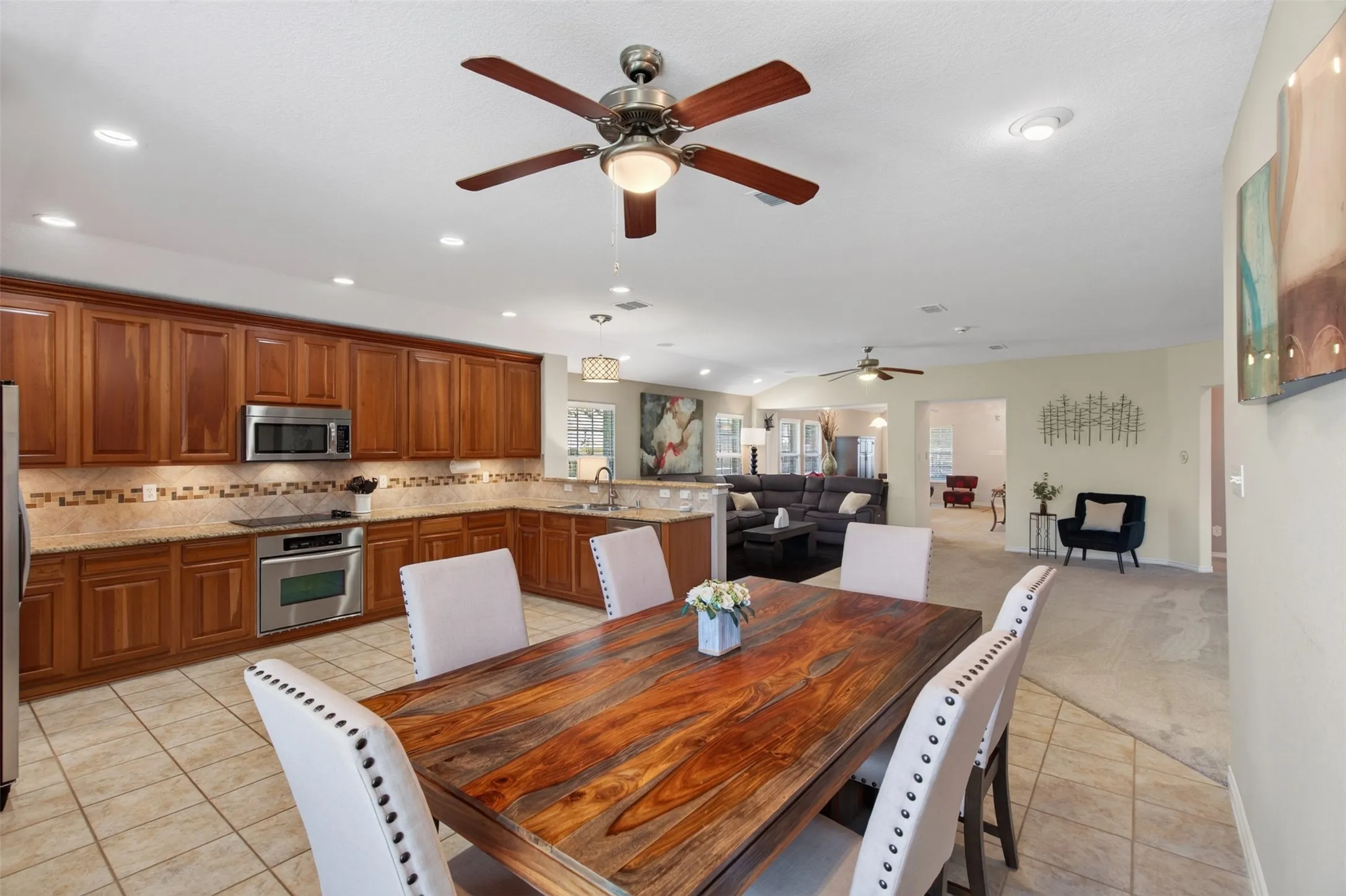 Single Family Residence For Sale in Dallas County , 2151 Van Zandt Drive, Grand Prairie, Texas 75052, 3 Bedroom, 2 Bathroom, 2 Garage spaces, 2,002 Sqft, built in 2006, mls#21357859, Real Estate Agent in Grand Prairie, Homes For Sale in Dallas county, Homes For Sale in Grand Prairie, Realtor in Grand Prairie Texas, Real Estate Brokerage Independent Realty Texas, Luminita Cordes Realtor