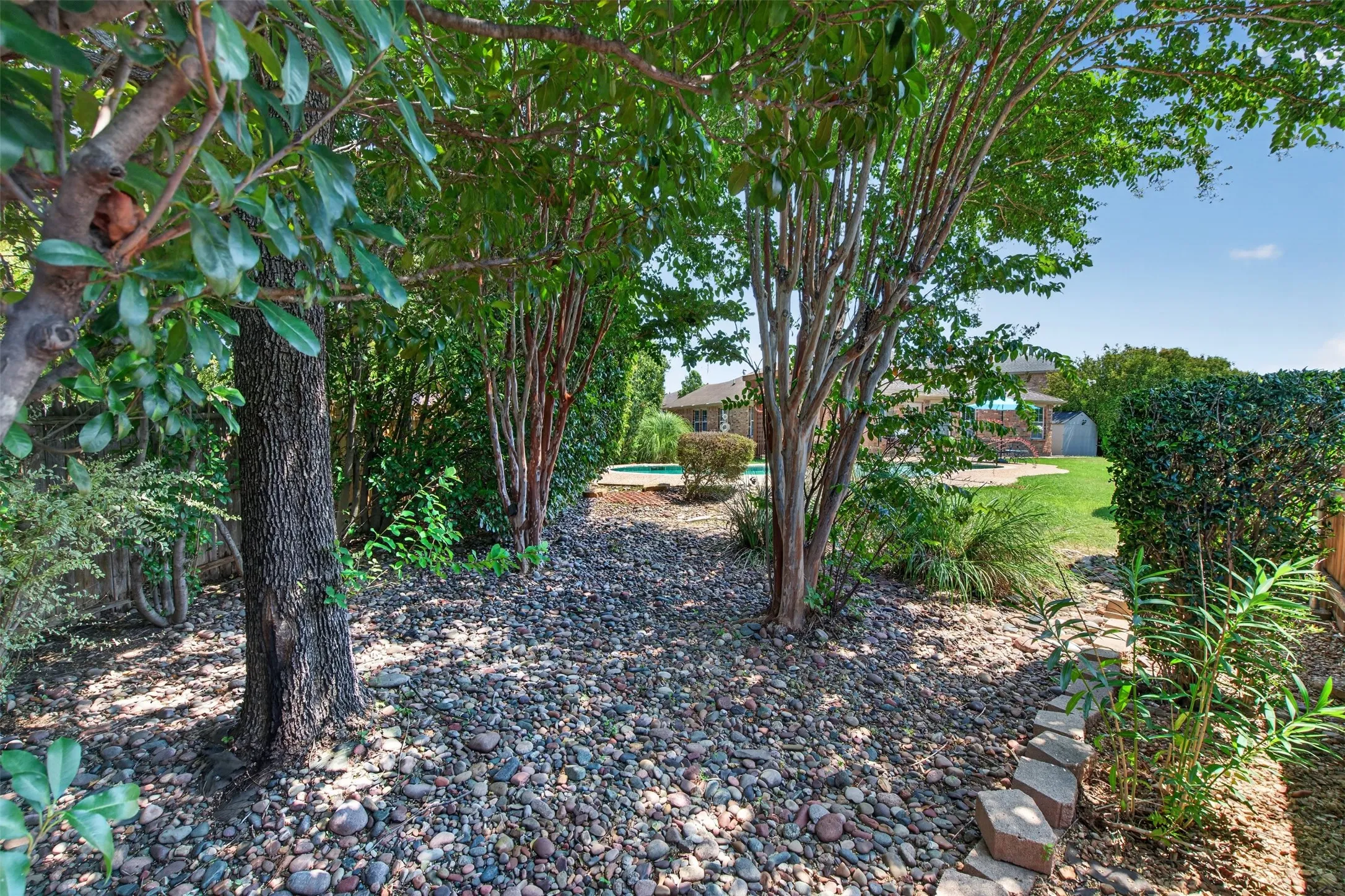Single Family Residence For Sale in Dallas County , 2151 Van Zandt Drive, Grand Prairie, Texas 75052, 3 Bedroom, 2 Bathroom, 2 Garage spaces, 2,002 Sqft, built in 2006, mls#21357859, Real Estate Agent in Grand Prairie, Homes For Sale in Dallas county, Homes For Sale in Grand Prairie, Realtor in Grand Prairie Texas, Real Estate Brokerage Independent Realty Texas, Luminita Cordes Realtor