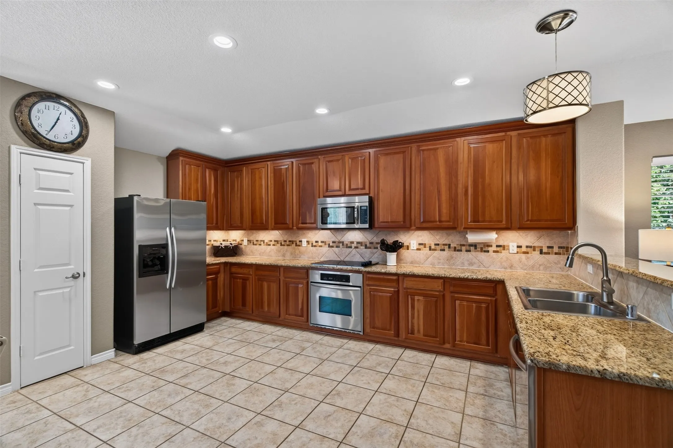 Single Family Residence For Sale in Dallas County , 2151 Van Zandt Drive, Grand Prairie, Texas 75052, 3 Bedroom, 2 Bathroom, 2 Garage spaces, 2,002 Sqft, built in 2006, mls#21357859, Real Estate Agent in Grand Prairie, Homes For Sale in Dallas county, Homes For Sale in Grand Prairie, Realtor in Grand Prairie Texas, Real Estate Brokerage Independent Realty Texas, Luminita Cordes Realtor