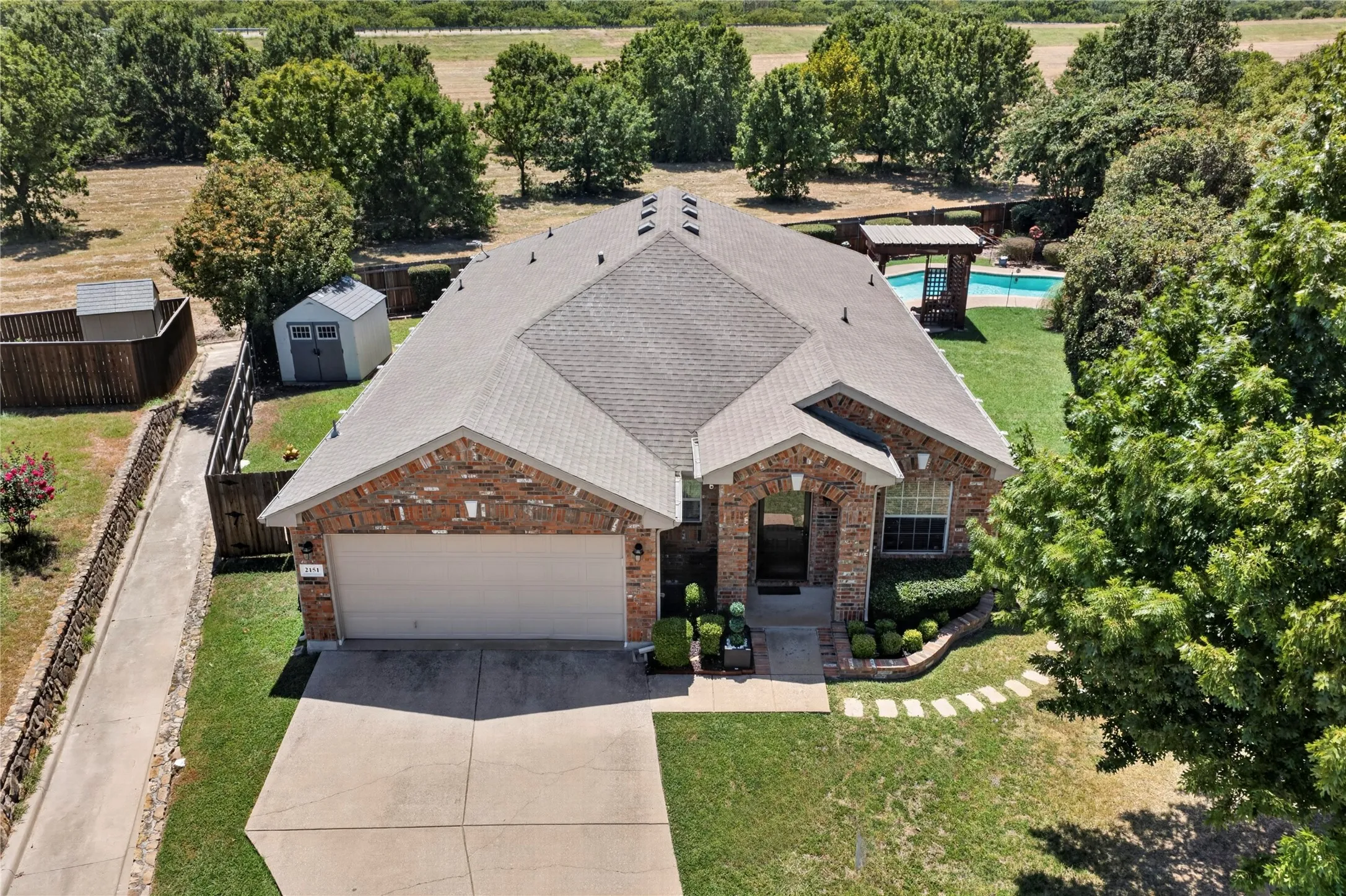 Single Family Residence For Sale in Dallas County , 2151 Van Zandt Drive, Grand Prairie, Texas 75052, 3 Bedroom, 2 Bathroom, 2 Garage spaces, 2,002 Sqft, built in 2006, mls#21357859, Real Estate Agent in Grand Prairie, Homes For Sale in Dallas county, Homes For Sale in Grand Prairie, Realtor in Grand Prairie Texas, Real Estate Brokerage Independent Realty Texas, Luminita Cordes Realtor