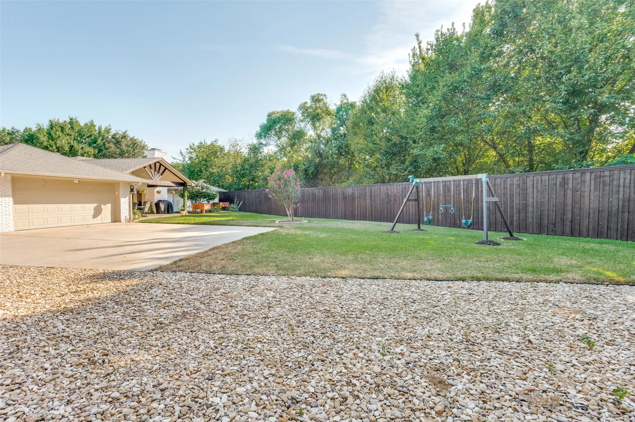 Single Family Residence For Sale in Dallas County , 3959 Goodfellow Drive, Dallas, Texas 75229, 4 Bedroom, 3 Bathroom, 2 Garage spaces, 2,494 Sqft, built in 1969, mls#21359022, Real Estate Agent in Dallas, Homes For Sale in Dallas county, Homes For Sale in Dallas, Realtor in Dallas Texas, Real Estate Brokerage Independent Realty Texas, Luminita Cordes Realtor