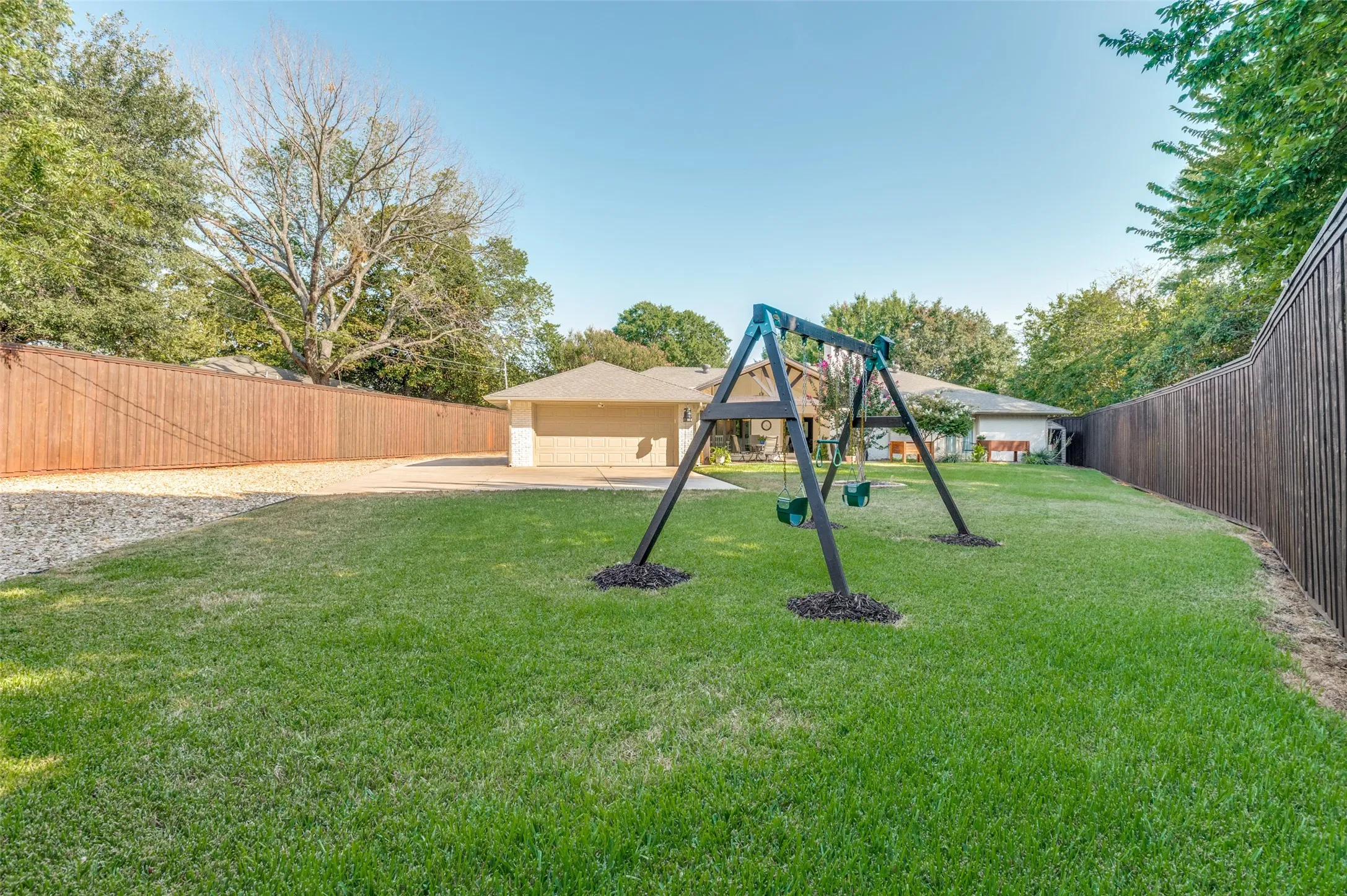 Single Family Residence For Sale in Dallas County , 3959 Goodfellow Drive, Dallas, Texas 75229, 4 Bedroom, 3 Bathroom, 2 Garage spaces, 2,494 Sqft, built in 1969, mls#21359022, Real Estate Agent in Dallas, Homes For Sale in Dallas county, Homes For Sale in Dallas, Realtor in Dallas Texas, Real Estate Brokerage Independent Realty Texas, Luminita Cordes Realtor