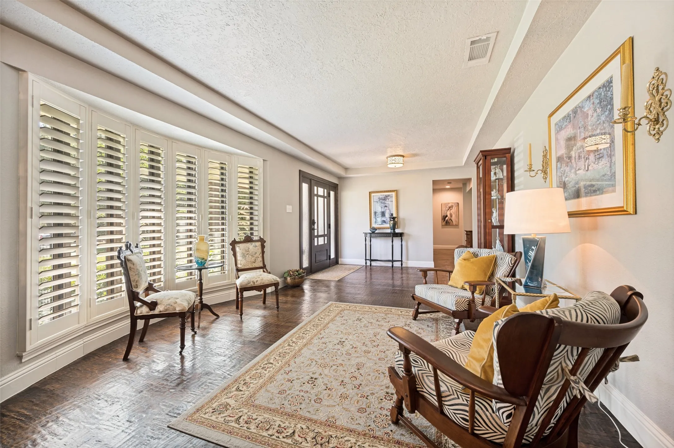 Single Family Residence For Sale in Dallas County , 3959 Goodfellow Drive, Dallas, Texas 75229, 4 Bedroom, 3 Bathroom, 2 Garage spaces, 2,494 Sqft, built in 1969, mls#21359022, Real Estate Agent in Dallas, Homes For Sale in Dallas county, Homes For Sale in Dallas, Realtor in Dallas Texas, Real Estate Brokerage Independent Realty Texas, Luminita Cordes Realtor