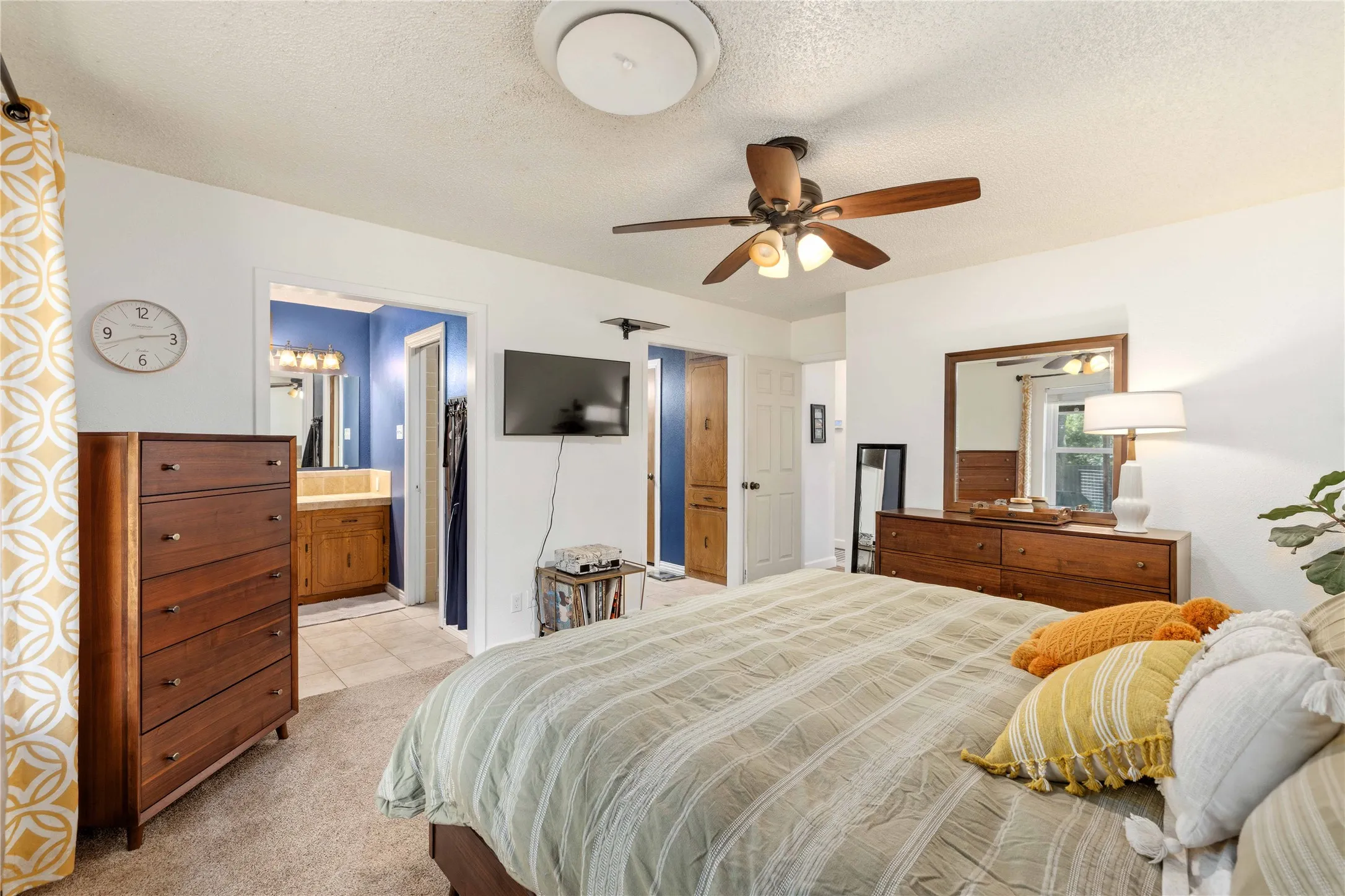 Single Family Residence For Sale in Brown County , 1709 Broadmoor Drive, Brownwood, Texas 76801, 3 Bedroom, 2 Bathroom, 2 Garage spaces, 1,997 Sqft, built in 1970, mls#21359801, Real Estate Agent in Brownwood, Homes For Sale in Brown county, Homes For Sale in Brownwood, Realtor in Brownwood Texas, Real Estate Brokerage Independent Realty Texas, Luminita Cordes Realtor