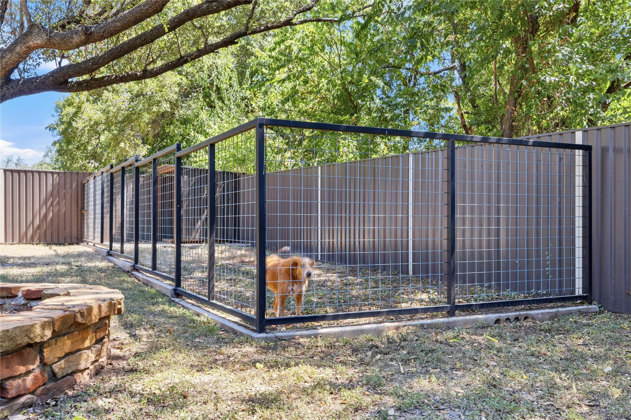 Single Family Residence For Sale in Brown County , 1709 Broadmoor Drive, Brownwood, Texas 76801, 3 Bedroom, 2 Bathroom, 2 Garage spaces, 1,997 Sqft, built in 1970, mls#21359801, Real Estate Agent in Brownwood, Homes For Sale in Brown county, Homes For Sale in Brownwood, Realtor in Brownwood Texas, Real Estate Brokerage Independent Realty Texas, Luminita Cordes Realtor