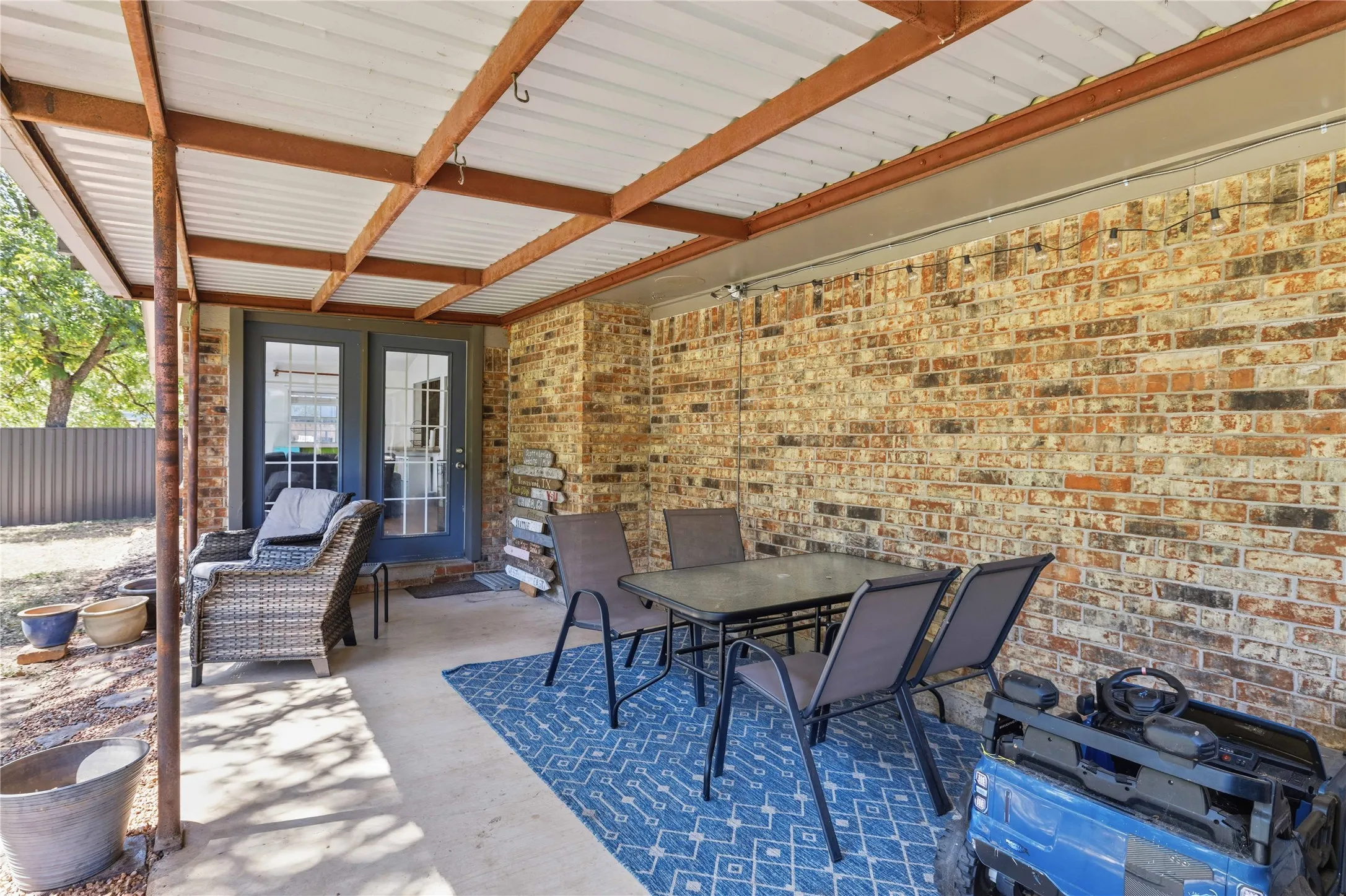 Single Family Residence For Sale in Brown County , 1709 Broadmoor Drive, Brownwood, Texas 76801, 3 Bedroom, 2 Bathroom, 2 Garage spaces, 1,997 Sqft, built in 1970, mls#21359801, Real Estate Agent in Brownwood, Homes For Sale in Brown county, Homes For Sale in Brownwood, Realtor in Brownwood Texas, Real Estate Brokerage Independent Realty Texas, Luminita Cordes Realtor