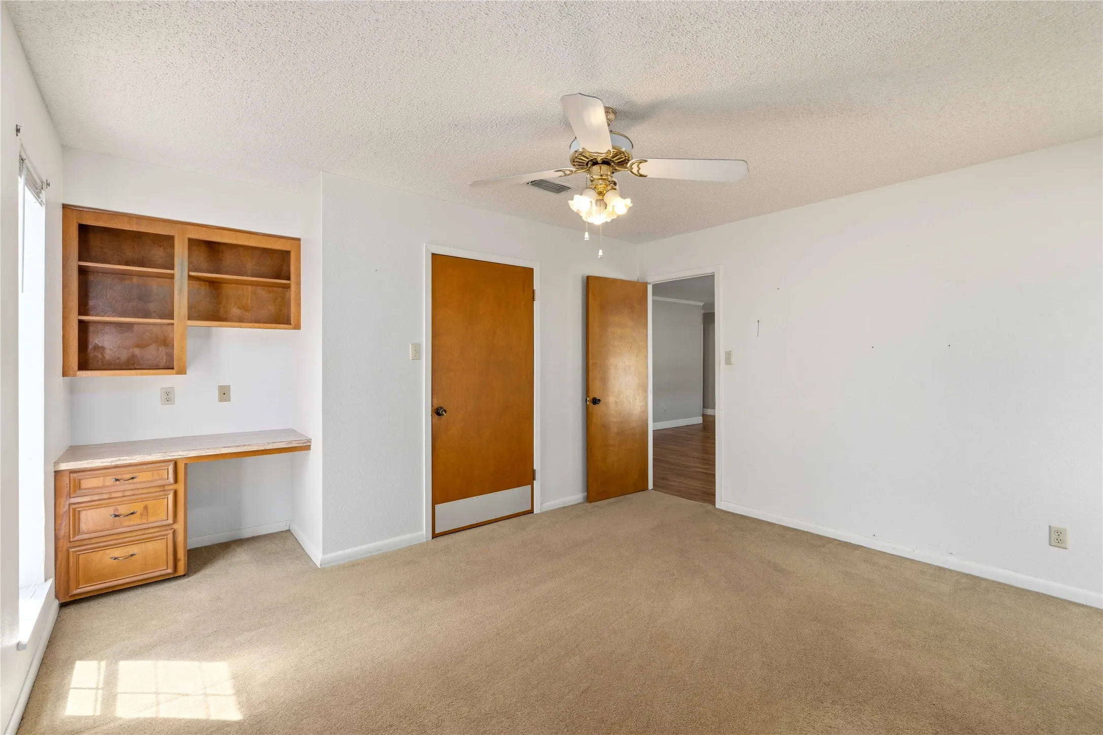 Single Family Residence For Sale in Comanche County , 6370 Highway 16, De Leon, Texas 76444, 3 Bedroom, 2 Bathroom, Garage spaces, 2,000 Sqft, built in 1985, mls#21359431, Real Estate Agent in De Leon, Homes For Sale in Comanche county, Homes For Sale in De Leon, Realtor in De Leon Texas, Real Estate Brokerage Independent Realty Texas, Luminita Cordes Realtor