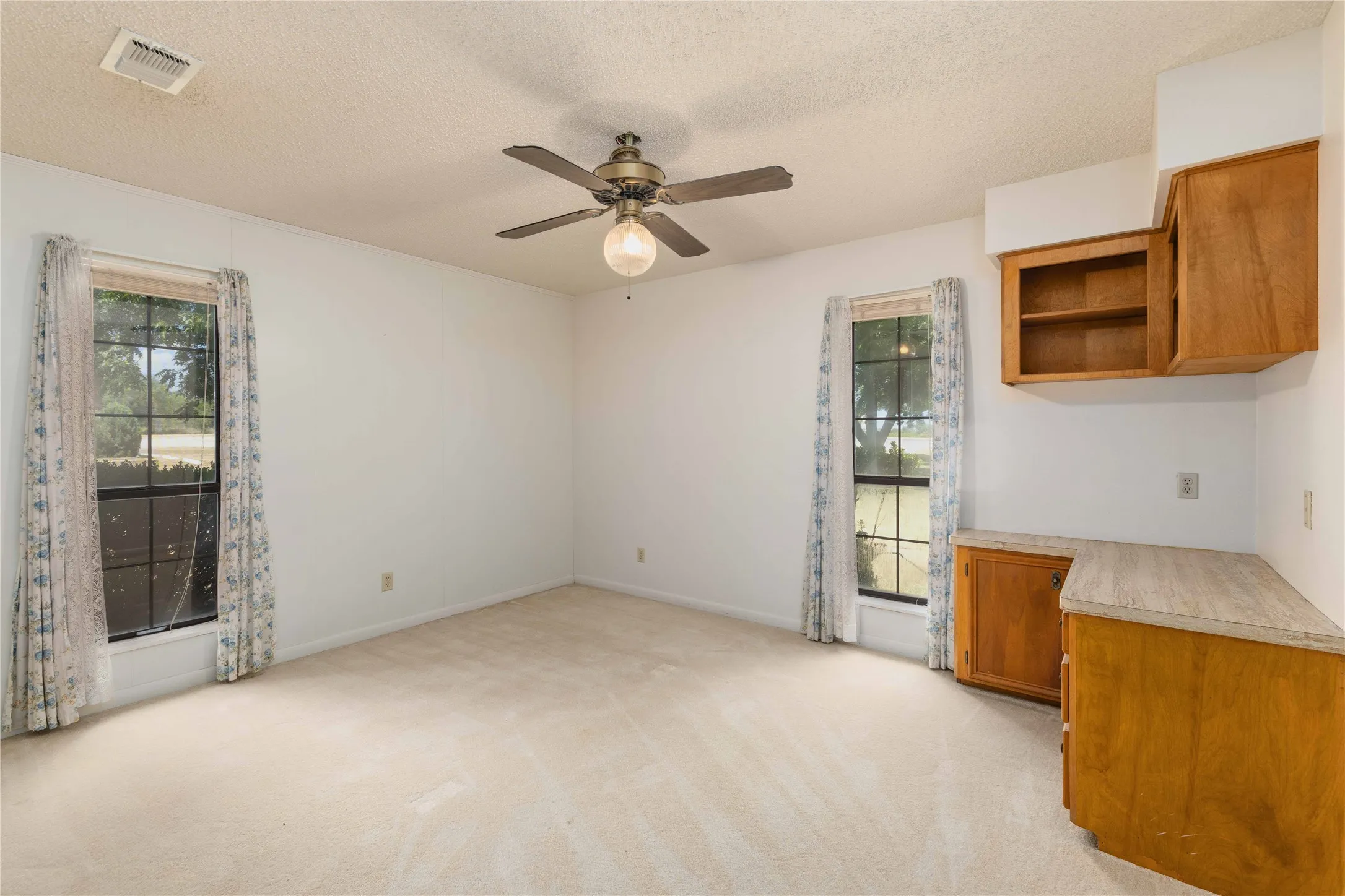 Single Family Residence For Sale in Comanche County , 6370 Highway 16, De Leon, Texas 76444, 3 Bedroom, 2 Bathroom, Garage spaces, 2,000 Sqft, built in 1985, mls#21359431, Real Estate Agent in De Leon, Homes For Sale in Comanche county, Homes For Sale in De Leon, Realtor in De Leon Texas, Real Estate Brokerage Independent Realty Texas, Luminita Cordes Realtor