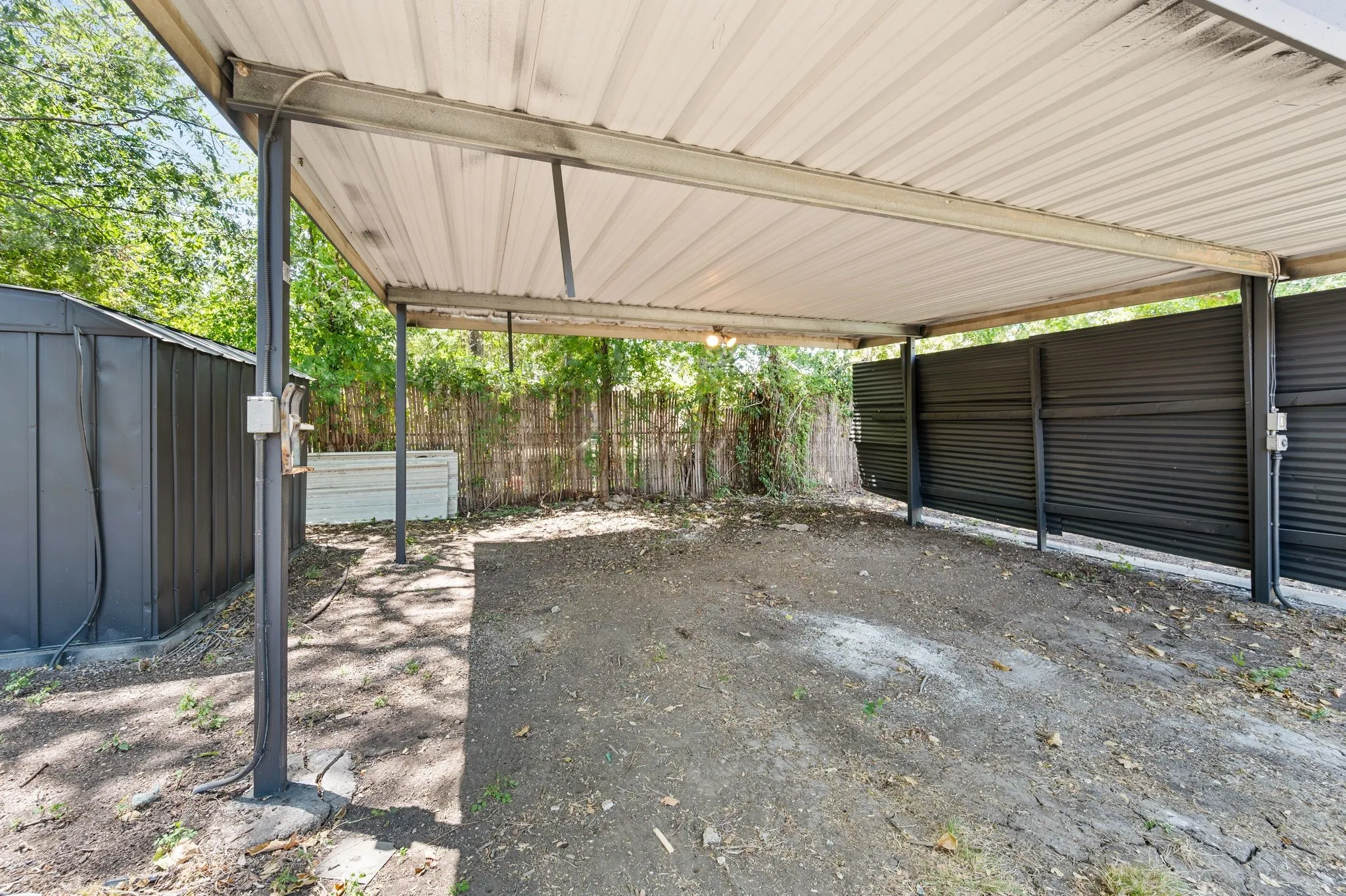 Single Family Residence For Sale in Tarrant County , 3557 Montreal Circle, Haltom City, Texas 76117, 4 Bedroom, 3 Bathroom, Garage spaces, 1,545 Sqft, built in 1957, mls#21359701, Real Estate Agent in Haltom City, Homes For Sale in Tarrant county, Homes For Sale in Haltom City, Realtor in Haltom City Texas, Real Estate Brokerage Independent Realty Texas, Luminita Cordes Realtor