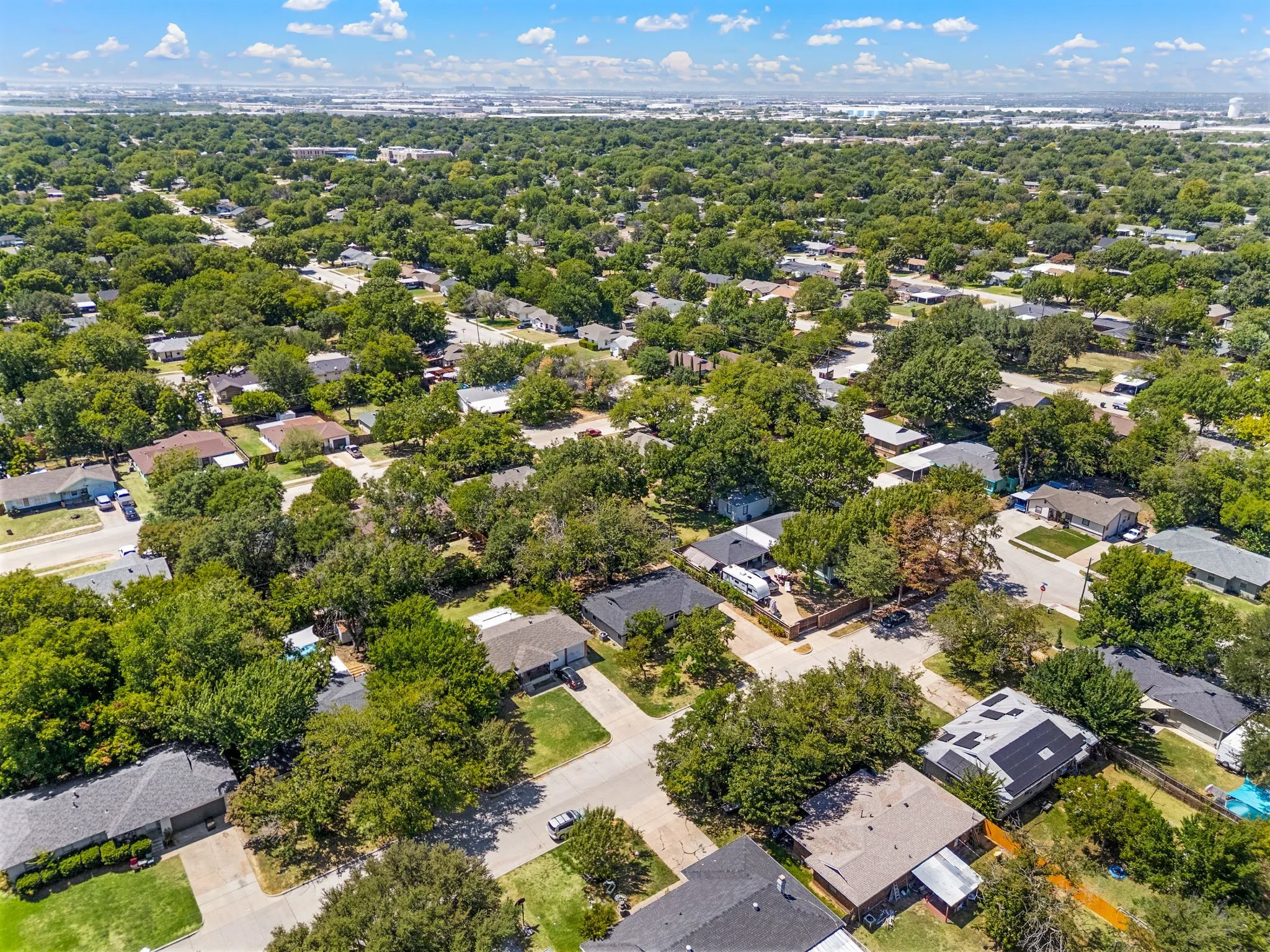 Single Family Residence For Sale in Tarrant County , 3557 Montreal Circle, Haltom City, Texas 76117, 4 Bedroom, 3 Bathroom, Garage spaces, 1,545 Sqft, built in 1957, mls#21359701, Real Estate Agent in Haltom City, Homes For Sale in Tarrant county, Homes For Sale in Haltom City, Realtor in Haltom City Texas, Real Estate Brokerage Independent Realty Texas, Luminita Cordes Realtor