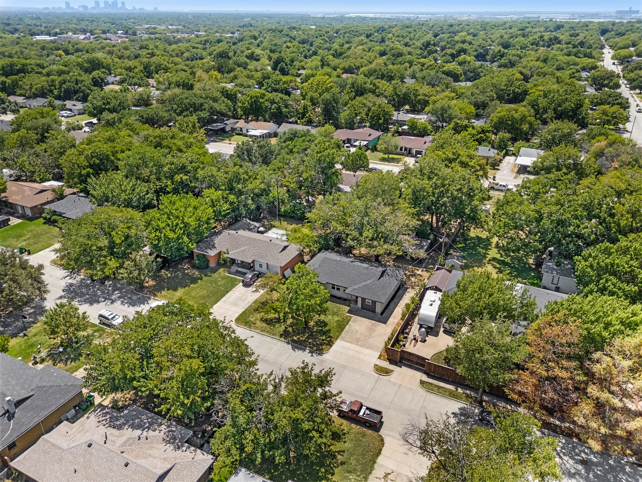 Single Family Residence For Sale in Tarrant County , 3557 Montreal Circle, Haltom City, Texas 76117, 4 Bedroom, 3 Bathroom, Garage spaces, 1,545 Sqft, built in 1957, mls#21359701, Real Estate Agent in Haltom City, Homes For Sale in Tarrant county, Homes For Sale in Haltom City, Realtor in Haltom City Texas, Real Estate Brokerage Independent Realty Texas, Luminita Cordes Realtor