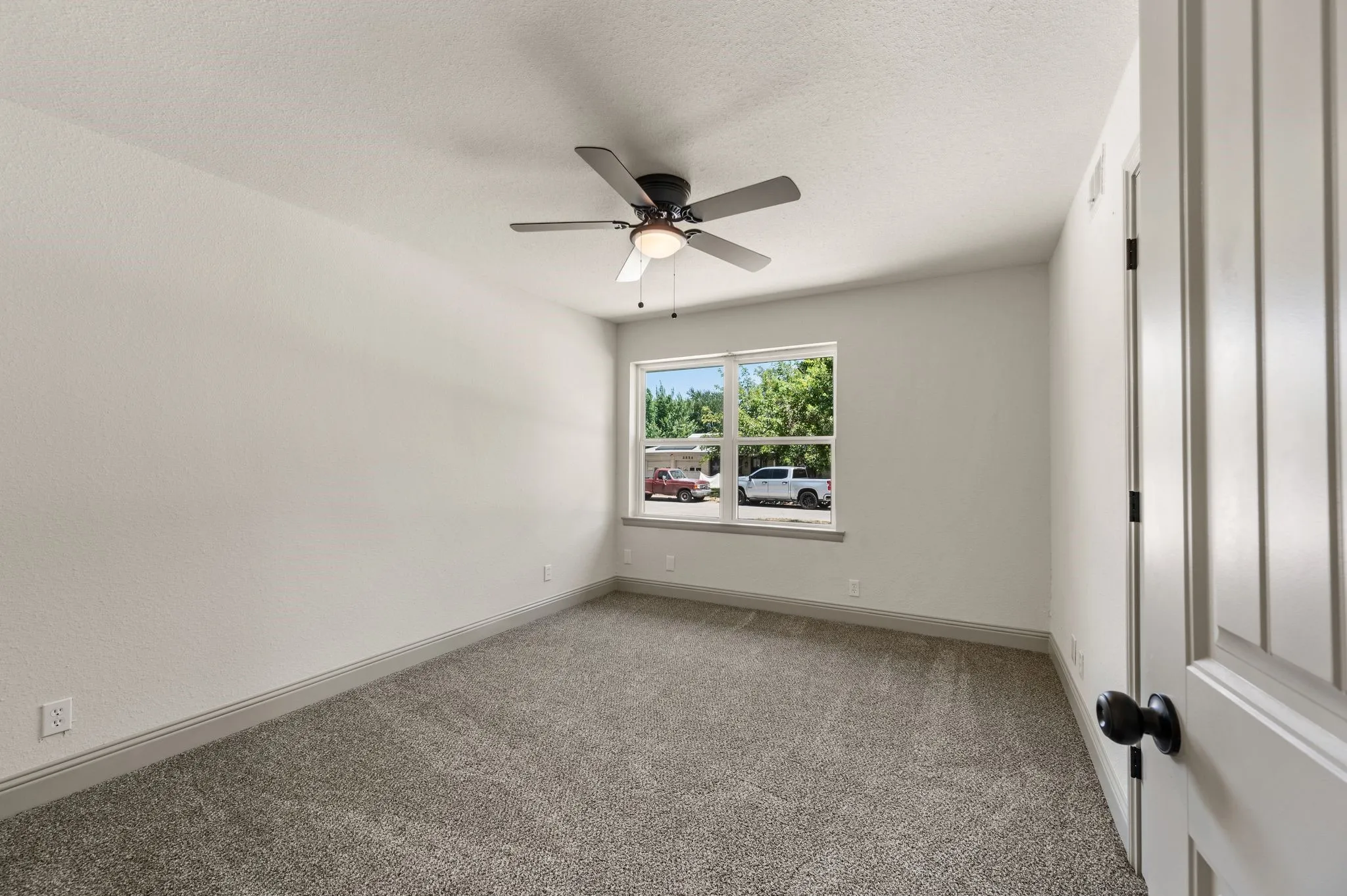 Single Family Residence For Sale in Tarrant County , 3557 Montreal Circle, Haltom City, Texas 76117, 4 Bedroom, 3 Bathroom, Garage spaces, 1,545 Sqft, built in 1957, mls#21359701, Real Estate Agent in Haltom City, Homes For Sale in Tarrant county, Homes For Sale in Haltom City, Realtor in Haltom City Texas, Real Estate Brokerage Independent Realty Texas, Luminita Cordes Realtor