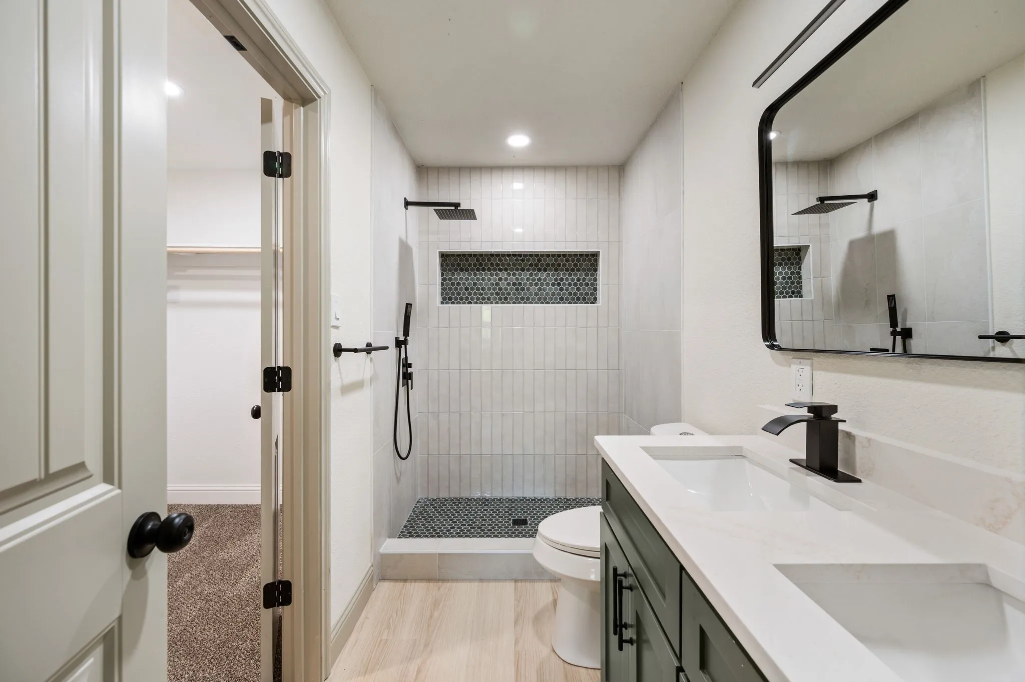 Single Family Residence For Sale in Tarrant County , 3557 Montreal Circle, Haltom City, Texas 76117, 4 Bedroom, 3 Bathroom, Garage spaces, 1,545 Sqft, built in 1957, mls#21359701, Real Estate Agent in Haltom City, Homes For Sale in Tarrant county, Homes For Sale in Haltom City, Realtor in Haltom City Texas, Real Estate Brokerage Independent Realty Texas, Luminita Cordes Realtor