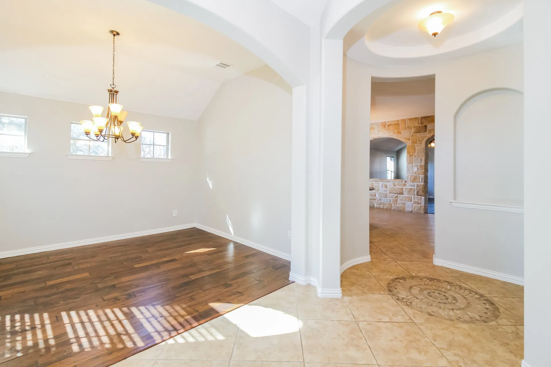 Single Family Residence For Rent in Collin County , 206 Lavaca Drive, Princeton, Texas 75407, 3 Bedroom, 2 Bathroom, 2 Garage spaces, 2,020 Sqft, built in 2010, mls#21360156, Real Estate Agent in Princeton, Homes For Rent in Collin county, Homes For Rent in Princeton, Realtor in Princeton Texas, Real Estate Brokerage Independent Realty Texas, Luminita Cordes Realtor