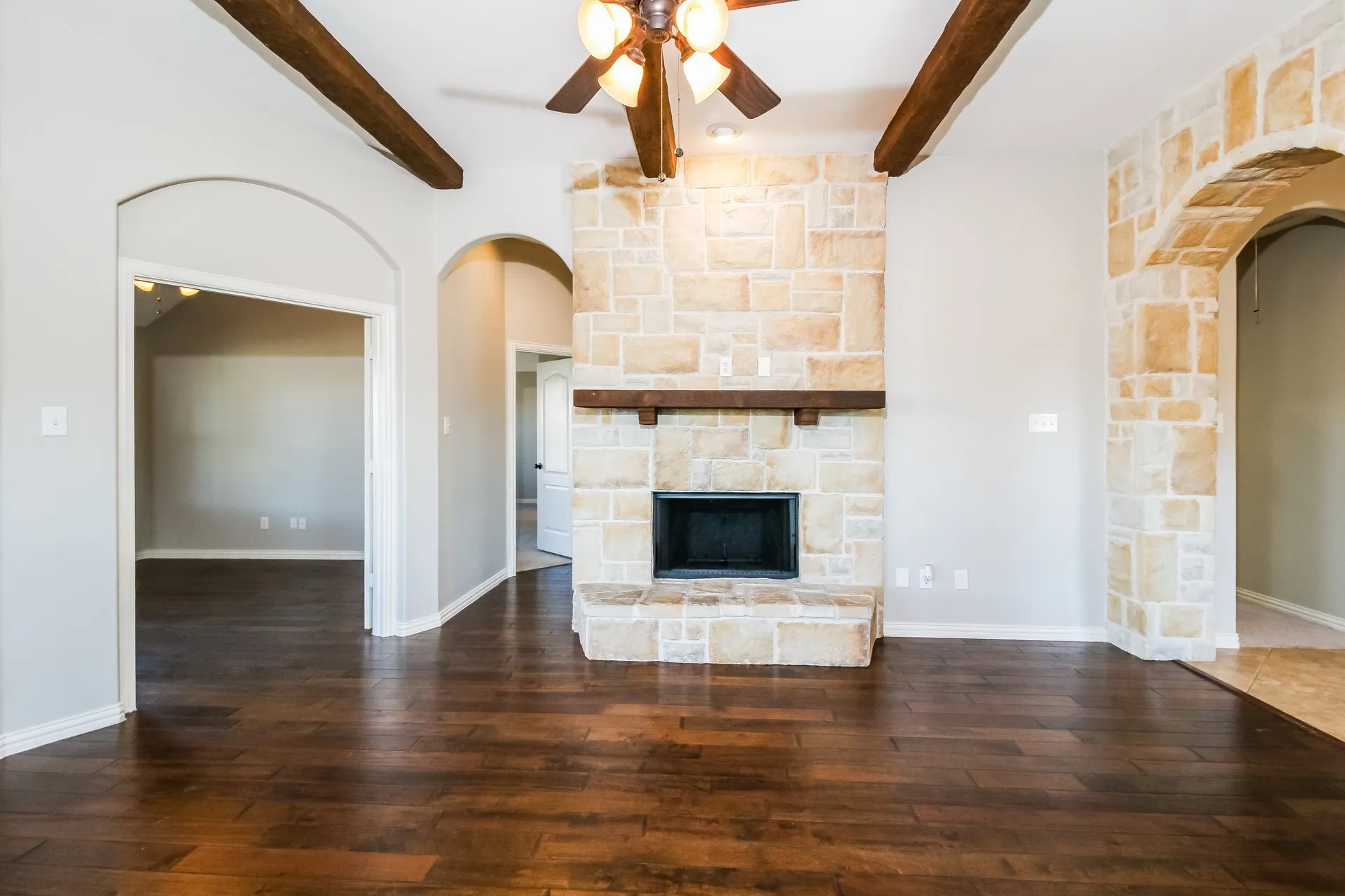 Single Family Residence For Rent in Collin County , 206 Lavaca Drive, Princeton, Texas 75407, 3 Bedroom, 2 Bathroom, 2 Garage spaces, 2,020 Sqft, built in 2010, mls#21360156, Real Estate Agent in Princeton, Homes For Rent in Collin county, Homes For Rent in Princeton, Realtor in Princeton Texas, Real Estate Brokerage Independent Realty Texas, Luminita Cordes Realtor
