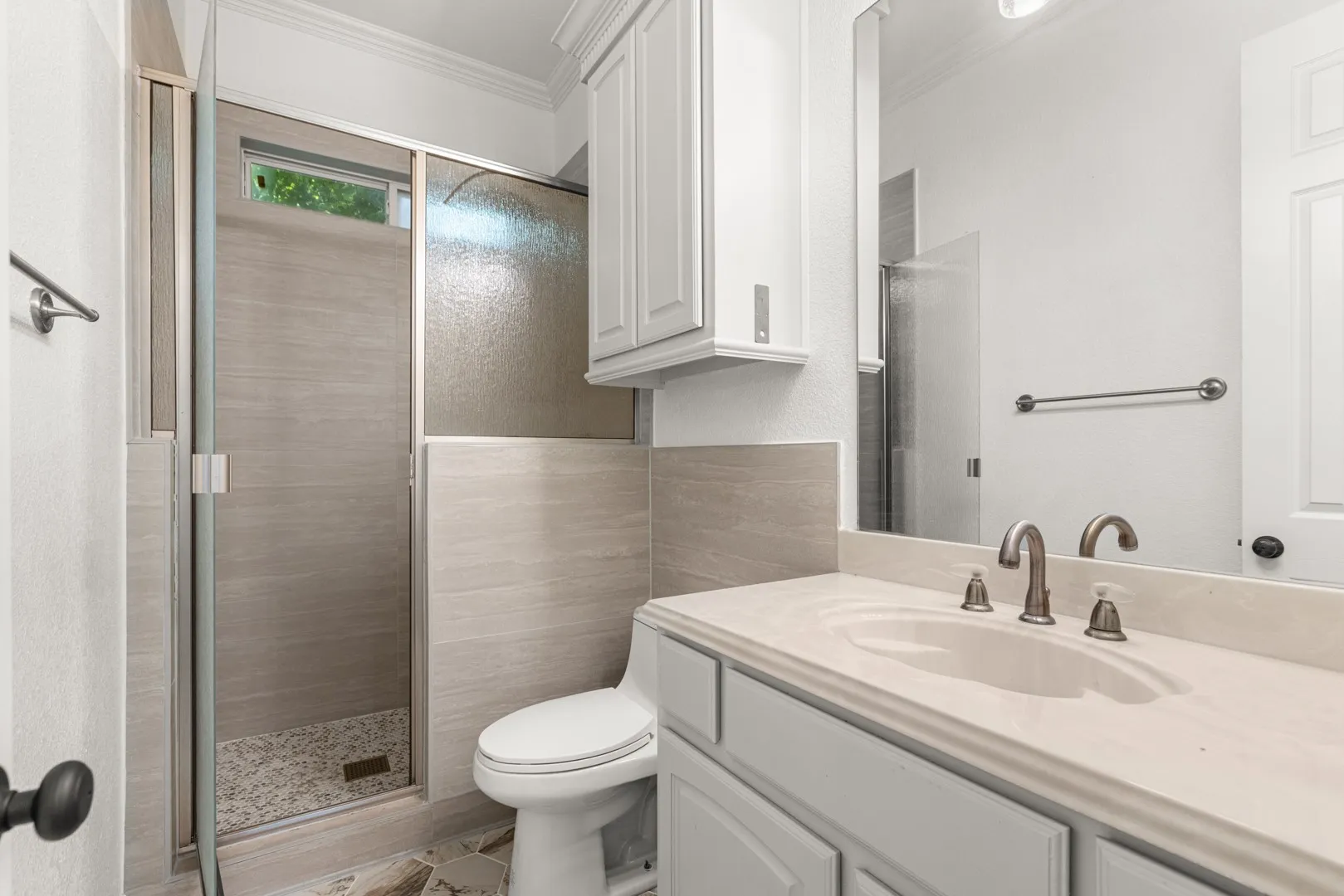 Single Family Residence For Sale in Dallas County , 902 Saint George Place, De Soto, Texas 75115, 4 Bedroom, 7 Bathroom, 3 Garage spaces, 4,024 Sqft, built in 2005, mls#21359620, Real Estate Agent in De Soto, Homes For Sale in Dallas county, Homes For Sale in De Soto, Realtor in De Soto Texas, Real Estate Brokerage Independent Realty Texas, Luminita Cordes Realtor
