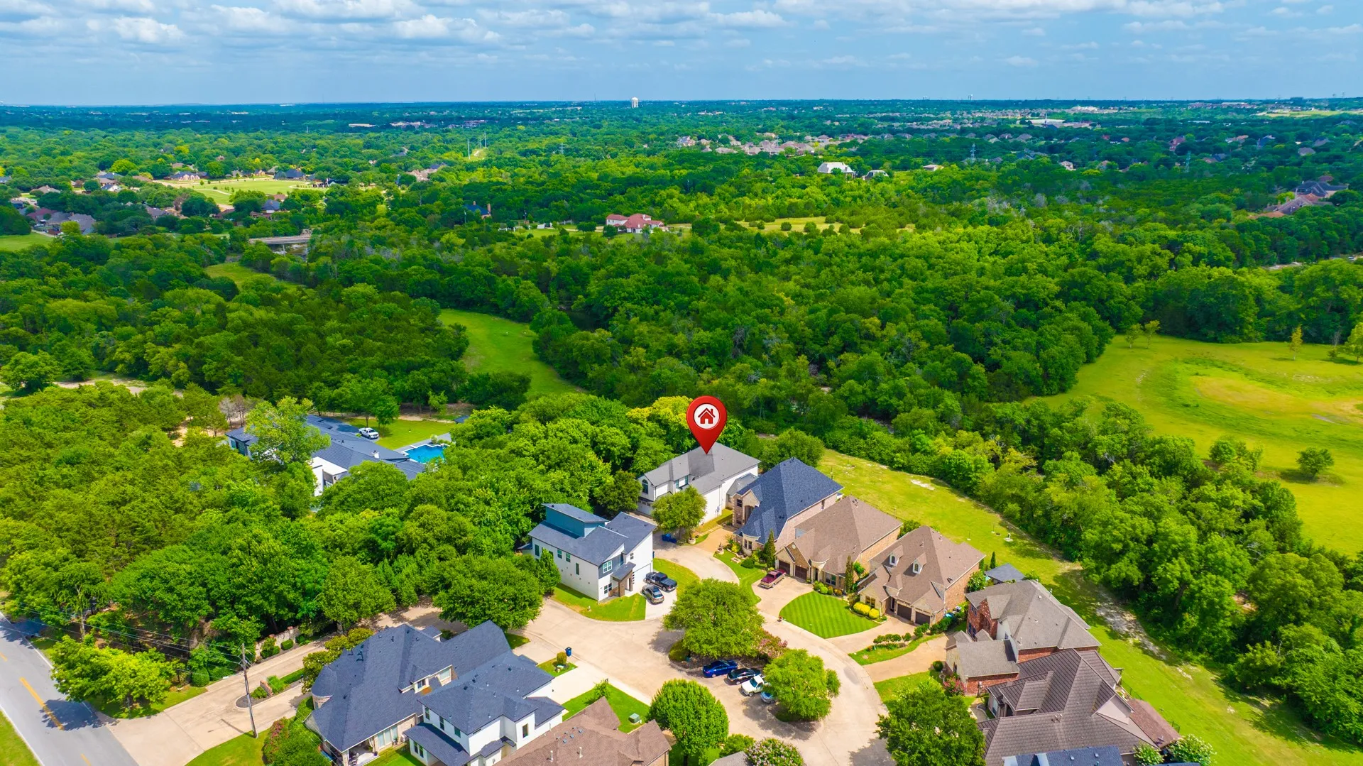 Single Family Residence For Sale in Dallas County , 902 Saint George Place, De Soto, Texas 75115, 4 Bedroom, 7 Bathroom, 3 Garage spaces, 4,024 Sqft, built in 2005, mls#21359620, Real Estate Agent in De Soto, Homes For Sale in Dallas county, Homes For Sale in De Soto, Realtor in De Soto Texas, Real Estate Brokerage Independent Realty Texas, Luminita Cordes Realtor