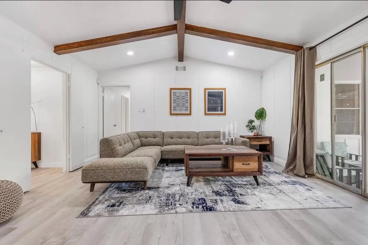 Single Family Residence For Rent in Dallas County , 1656 Russell Glen Lane, Dallas, Texas 75232, 3 Bedroom, 3 Bathroom, 2 Garage spaces, 2,108 Sqft, built in 1970, Price $3,200, mls#21360158, Real Estate Agent in Dallas, Homes For Rent in Dallas county, Homes For Rent in Dallas, Realtor in Dallas Texas, Real Estate Brokerage Independent Realty Texas, Luminita Cordes Realtor