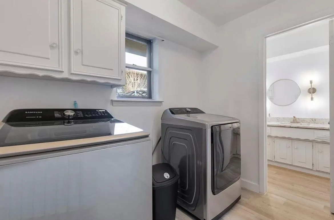 Single Family Residence For Rent in Dallas County , 1656 Russell Glen Lane, Dallas, Texas 75232, 3 Bedroom, 3 Bathroom, 2 Garage spaces, 2,108 Sqft, built in 1970, Price $3,200, mls#21360158, Real Estate Agent in Dallas, Homes For Rent in Dallas county, Homes For Rent in Dallas, Realtor in Dallas Texas, Real Estate Brokerage Independent Realty Texas, Luminita Cordes Realtor