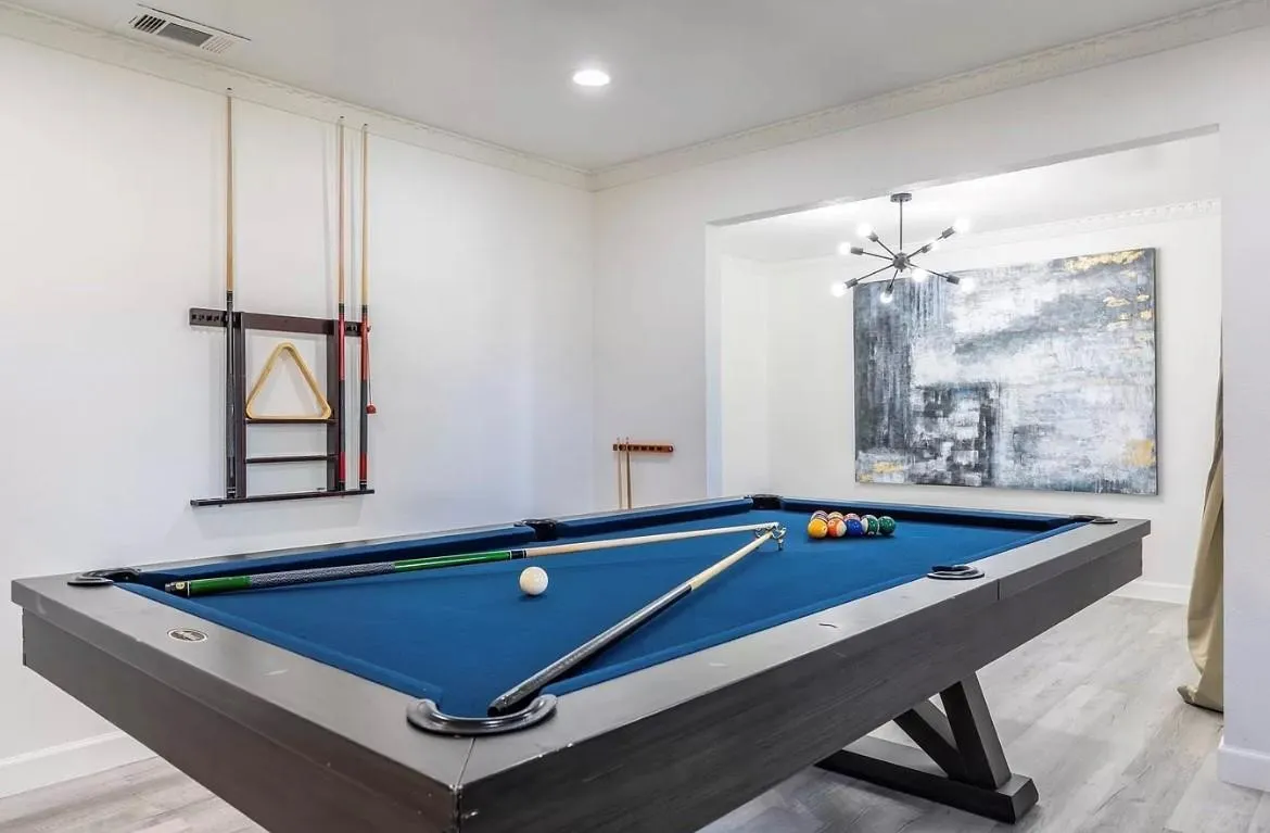 Single Family Residence For Rent in Dallas County , 1656 Russell Glen Lane, Dallas, Texas 75232, 3 Bedroom, 3 Bathroom, 2 Garage spaces, 2,108 Sqft, built in 1970, Price $3,200, mls#21360158, Real Estate Agent in Dallas, Homes For Rent in Dallas county, Homes For Rent in Dallas, Realtor in Dallas Texas, Real Estate Brokerage Independent Realty Texas, Luminita Cordes Realtor