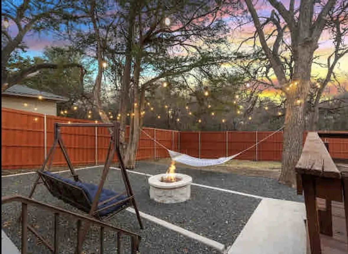 Single Family Residence For Rent in Dallas County , 1656 Russell Glen Lane, Dallas, Texas 75232, 3 Bedroom, 3 Bathroom, 2 Garage spaces, 2,108 Sqft, built in 1970, Price $3,200, mls#21360158, Real Estate Agent in Dallas, Homes For Rent in Dallas county, Homes For Rent in Dallas, Realtor in Dallas Texas, Real Estate Brokerage Independent Realty Texas, Luminita Cordes Realtor