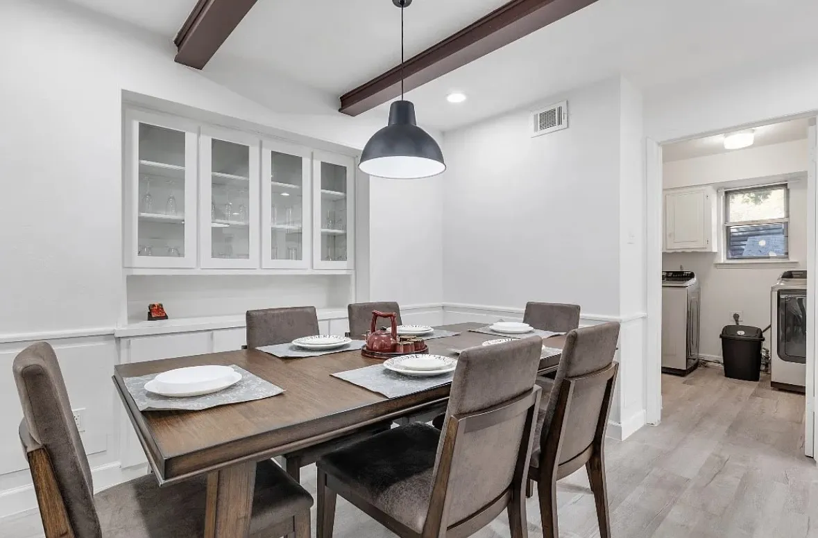Single Family Residence For Rent in Dallas County , 1656 Russell Glen Lane, Dallas, Texas 75232, 3 Bedroom, 3 Bathroom, 2 Garage spaces, 2,108 Sqft, built in 1970, Price $3,200, mls#21360158, Real Estate Agent in Dallas, Homes For Rent in Dallas county, Homes For Rent in Dallas, Realtor in Dallas Texas, Real Estate Brokerage Independent Realty Texas, Luminita Cordes Realtor