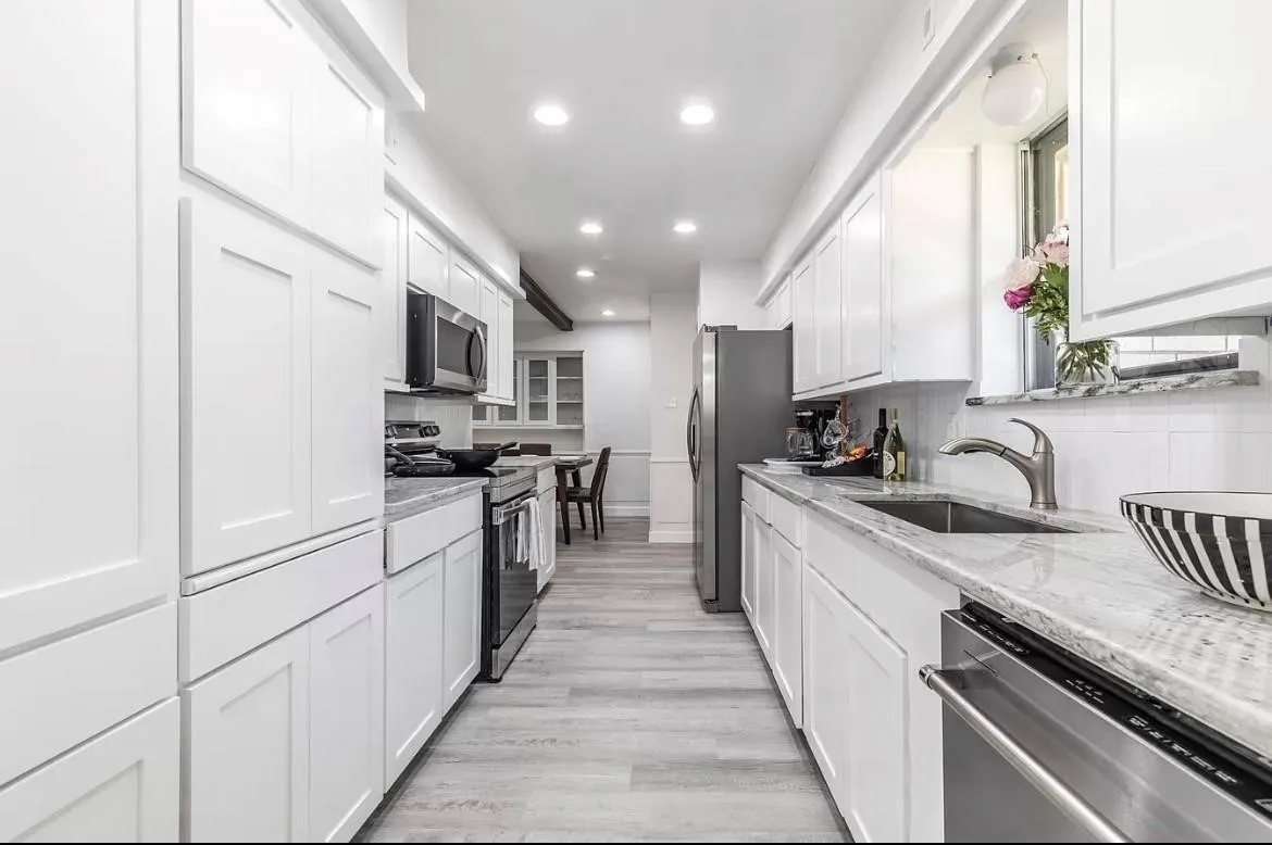 Single Family Residence For Rent in Dallas County , 1656 Russell Glen Lane, Dallas, Texas 75232, 3 Bedroom, 3 Bathroom, 2 Garage spaces, 2,108 Sqft, built in 1970, Price $3,200, mls#21360158, Real Estate Agent in Dallas, Homes For Rent in Dallas county, Homes For Rent in Dallas, Realtor in Dallas Texas, Real Estate Brokerage Independent Realty Texas, Luminita Cordes Realtor