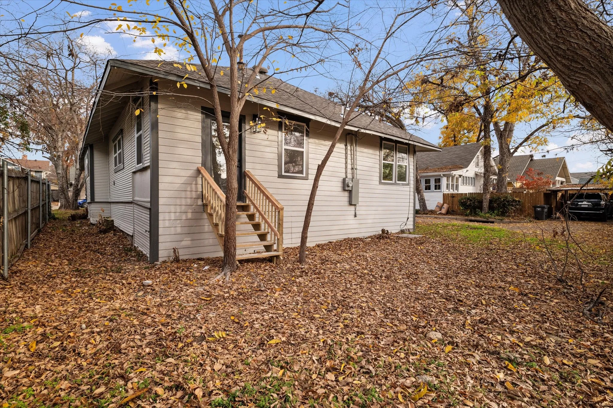 Single Family Residence For Rent in Tarrant County , 1516 S Adams Street, Fort Worth, Texas 76104, 3 Bedroom, 2 Bathroom, Garage spaces, 1,664 Sqft, built in 1920, Price $2,900, mls#21360159, Real Estate Agent in Fort Worth, Homes For Rent in Tarrant county, Homes For Rent in Fort Worth, Realtor in Fort Worth Texas, Real Estate Brokerage Independent Realty Texas, Luminita Cordes Realtor