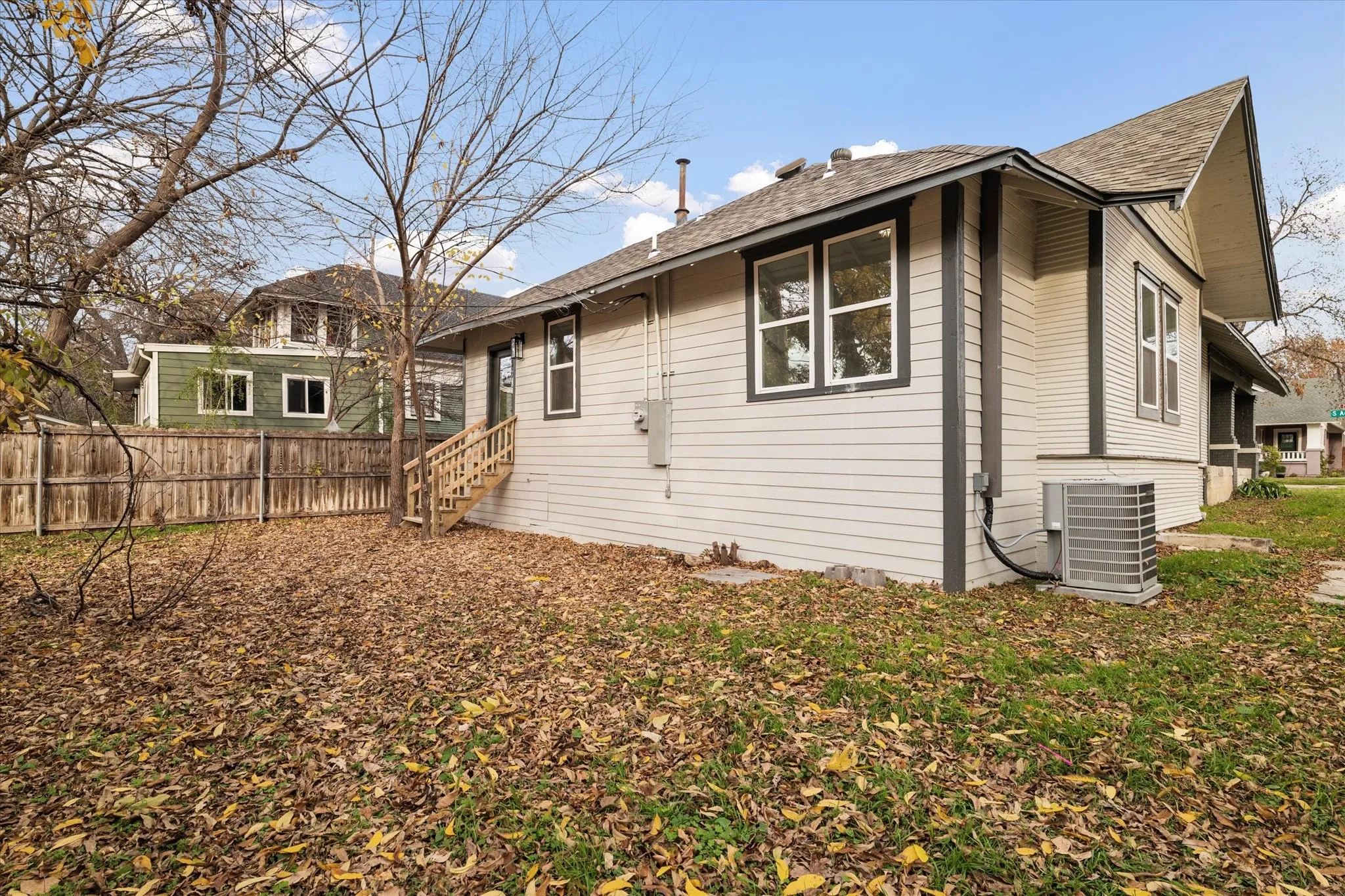 Single Family Residence For Rent in Tarrant County , 1516 S Adams Street, Fort Worth, Texas 76104, 3 Bedroom, 2 Bathroom, Garage spaces, 1,664 Sqft, built in 1920, Price $2,900, mls#21360159, Real Estate Agent in Fort Worth, Homes For Rent in Tarrant county, Homes For Rent in Fort Worth, Realtor in Fort Worth Texas, Real Estate Brokerage Independent Realty Texas, Luminita Cordes Realtor
