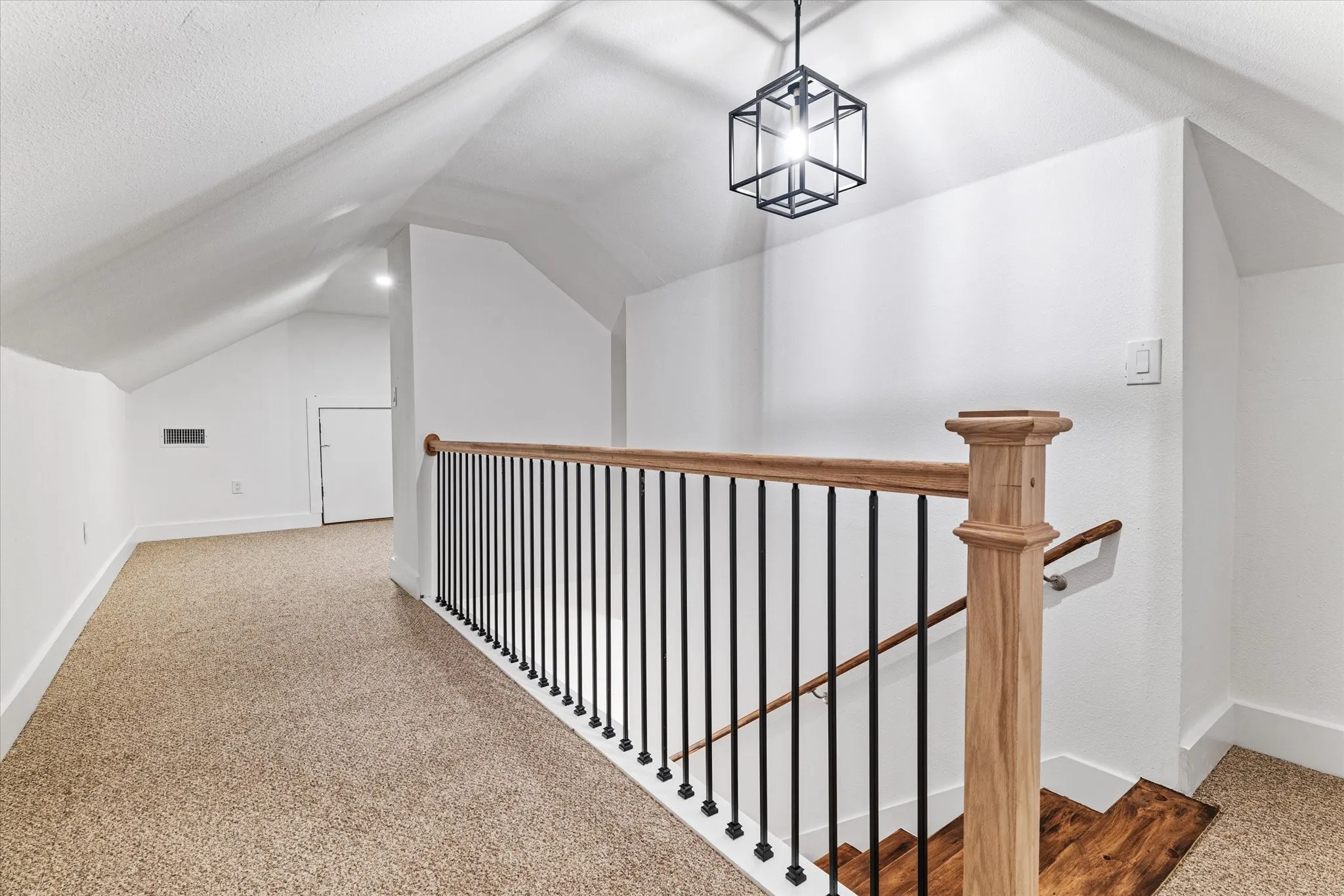 Single Family Residence For Rent in Tarrant County , 1516 S Adams Street, Fort Worth, Texas 76104, 3 Bedroom, 2 Bathroom, Garage spaces, 1,664 Sqft, built in 1920, Price $2,900, mls#21360159, Real Estate Agent in Fort Worth, Homes For Rent in Tarrant county, Homes For Rent in Fort Worth, Realtor in Fort Worth Texas, Real Estate Brokerage Independent Realty Texas, Luminita Cordes Realtor