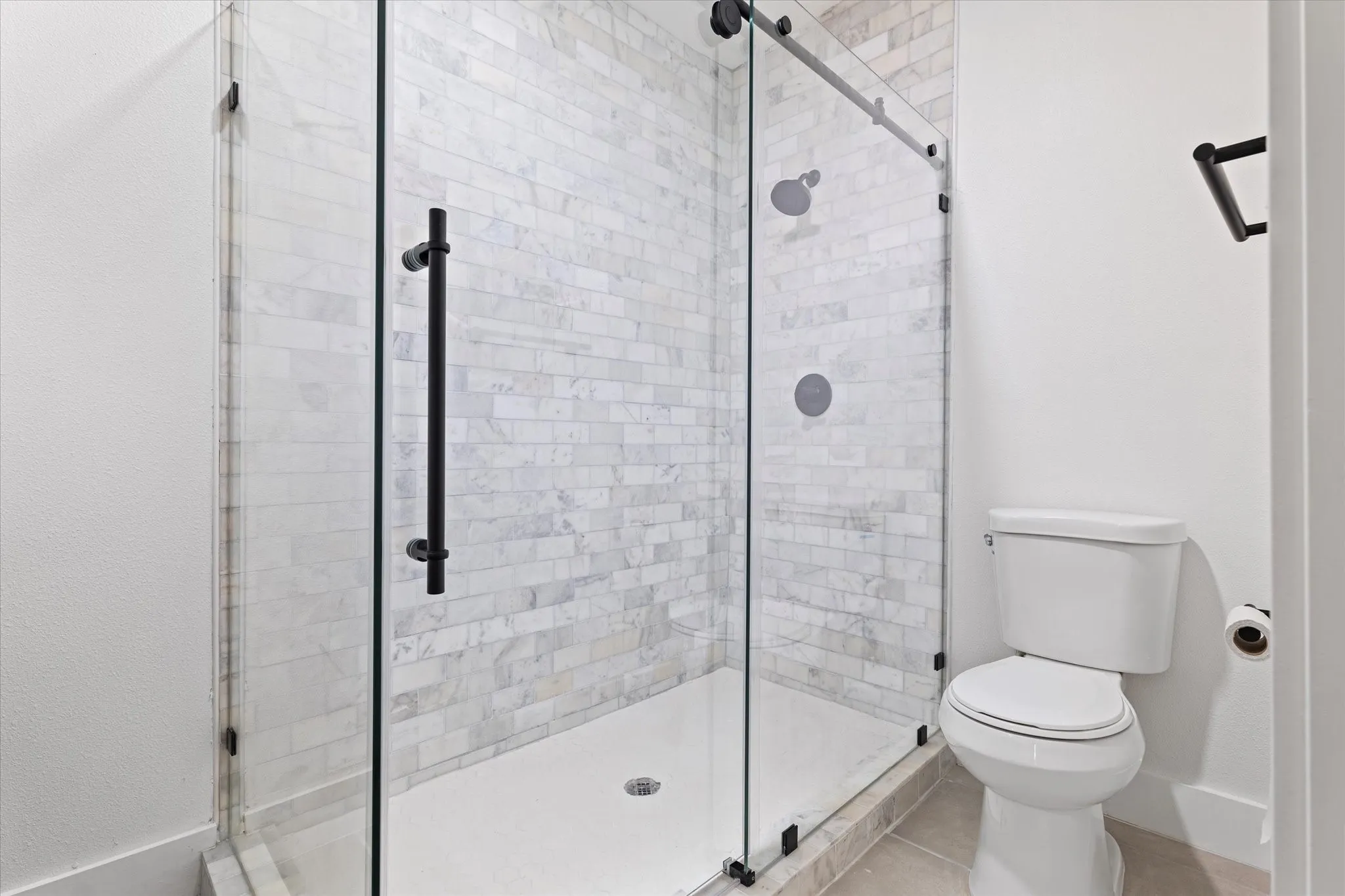 Single Family Residence For Rent in Tarrant County , 1516 S Adams Street, Fort Worth, Texas 76104, 3 Bedroom, 2 Bathroom, Garage spaces, 1,664 Sqft, built in 1920, Price $2,900, mls#21360159, Real Estate Agent in Fort Worth, Homes For Rent in Tarrant county, Homes For Rent in Fort Worth, Realtor in Fort Worth Texas, Real Estate Brokerage Independent Realty Texas, Luminita Cordes Realtor