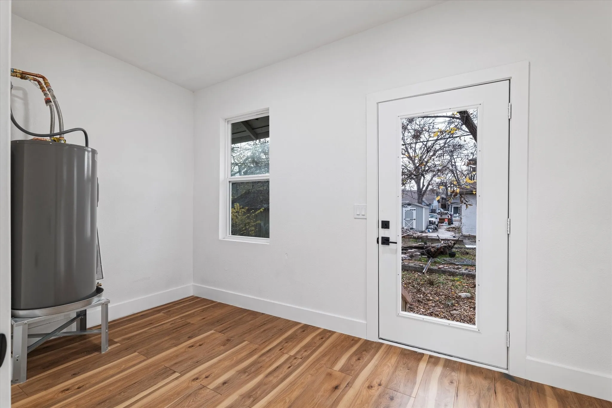 Single Family Residence For Rent in Tarrant County , 1516 S Adams Street, Fort Worth, Texas 76104, 3 Bedroom, 2 Bathroom, Garage spaces, 1,664 Sqft, built in 1920, Price $2,900, mls#21360159, Real Estate Agent in Fort Worth, Homes For Rent in Tarrant county, Homes For Rent in Fort Worth, Realtor in Fort Worth Texas, Real Estate Brokerage Independent Realty Texas, Luminita Cordes Realtor