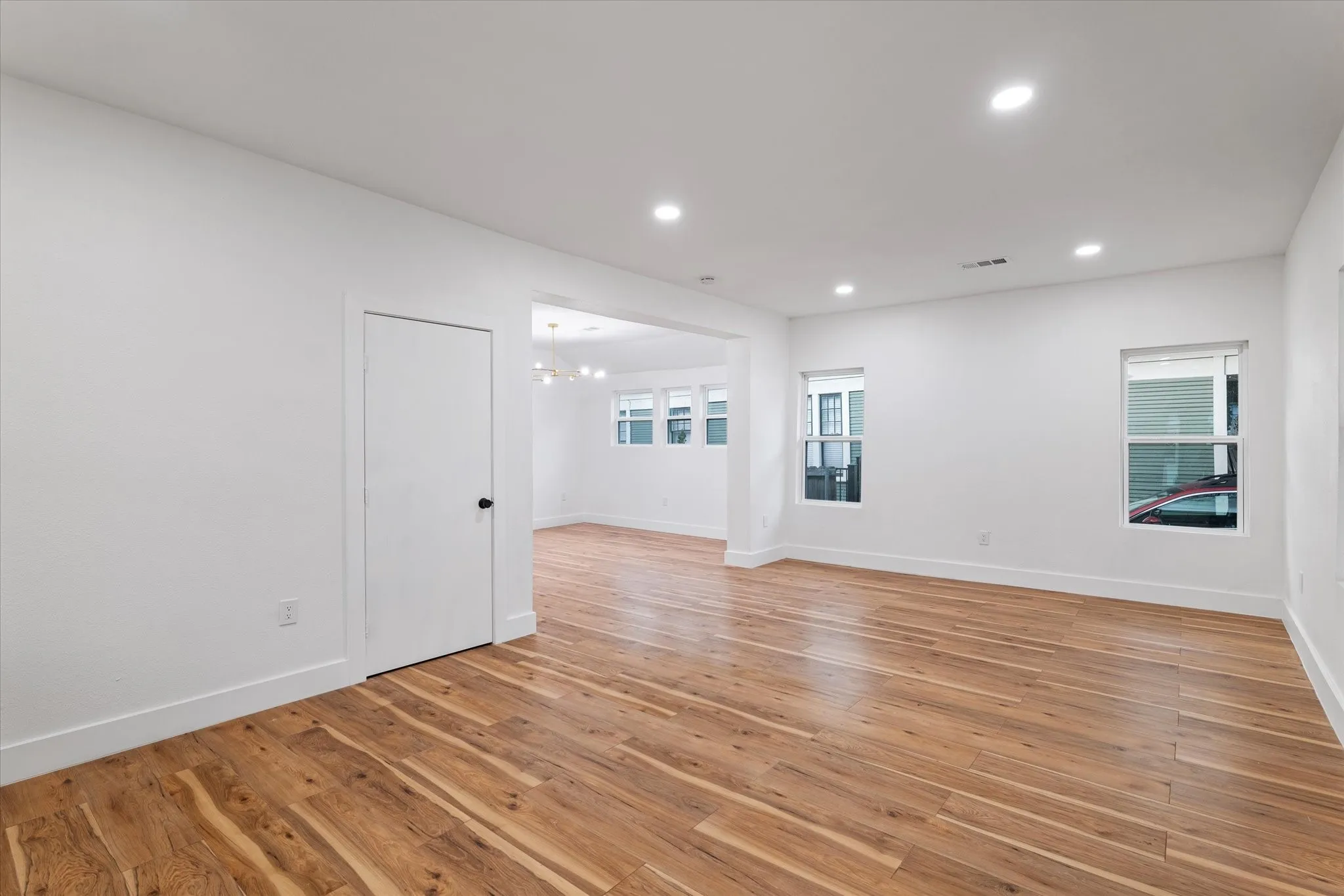 Single Family Residence For Rent in Tarrant County , 1516 S Adams Street, Fort Worth, Texas 76104, 3 Bedroom, 2 Bathroom, Garage spaces, 1,664 Sqft, built in 1920, Price $2,900, mls#21360159, Real Estate Agent in Fort Worth, Homes For Rent in Tarrant county, Homes For Rent in Fort Worth, Realtor in Fort Worth Texas, Real Estate Brokerage Independent Realty Texas, Luminita Cordes Realtor