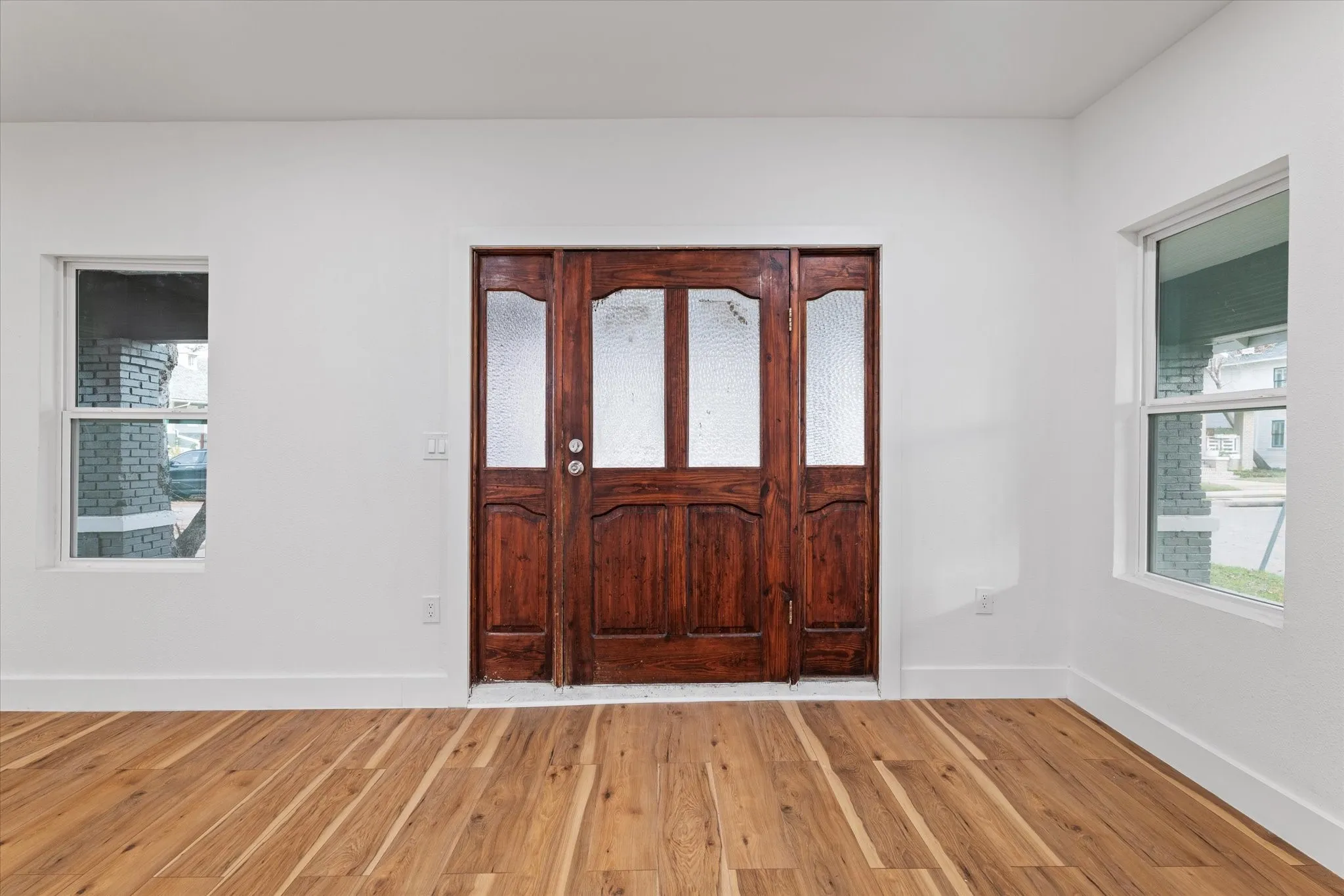 Single Family Residence For Rent in Tarrant County , 1516 S Adams Street, Fort Worth, Texas 76104, 3 Bedroom, 2 Bathroom, Garage spaces, 1,664 Sqft, built in 1920, Price $2,900, mls#21360159, Real Estate Agent in Fort Worth, Homes For Rent in Tarrant county, Homes For Rent in Fort Worth, Realtor in Fort Worth Texas, Real Estate Brokerage Independent Realty Texas, Luminita Cordes Realtor