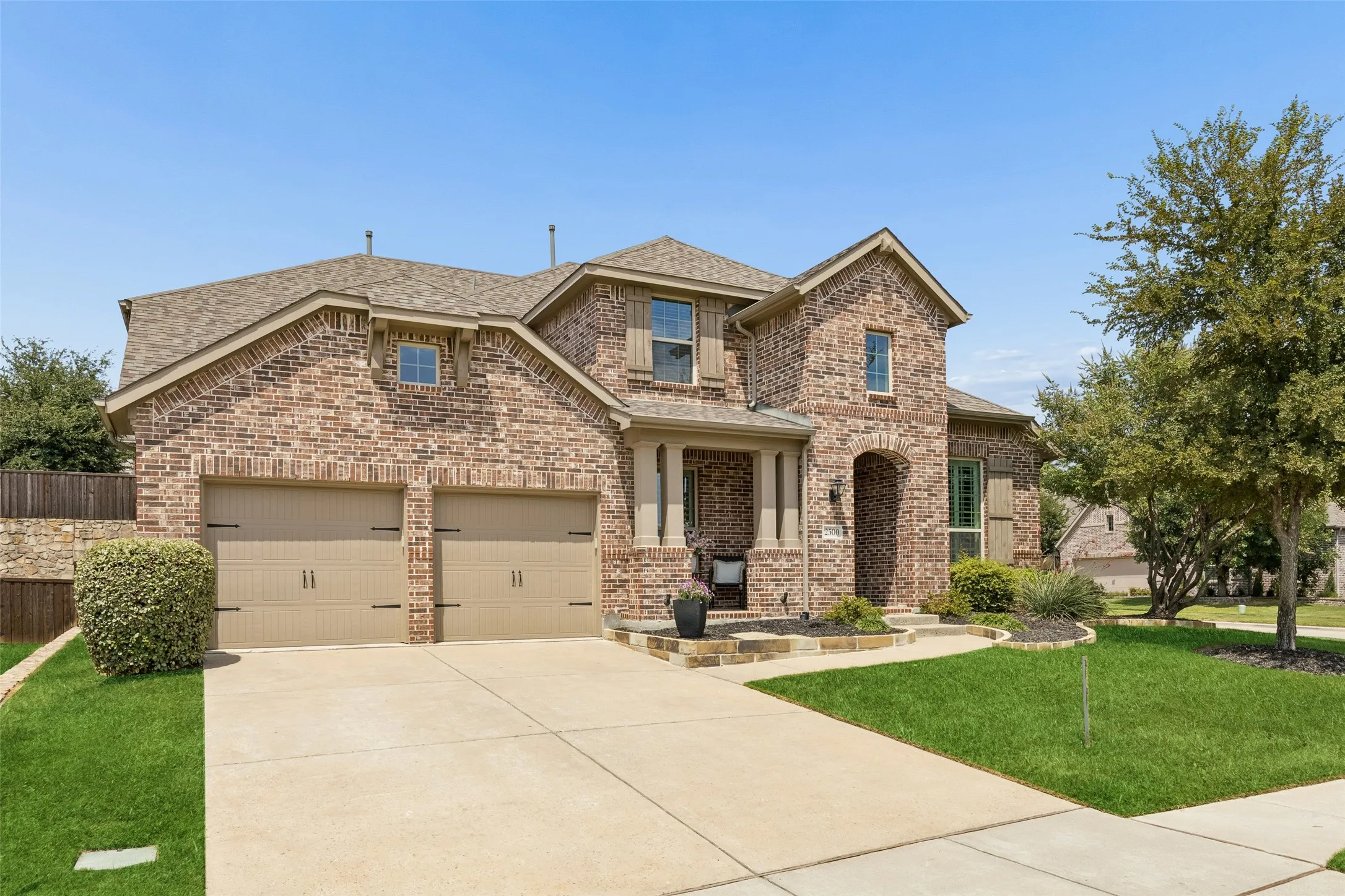 Single Family Residence For Sale in Collin County , 2500 Ever Birch Way, Mc Kinney, Texas 75071, 5 Bedroom, 5 Bathroom, 3 Garage spaces, 3,765 Sqft, built in 2017, mls#21358725, Real Estate Agent in Mc Kinney, Homes For Sale in Collin county, Homes For Sale in Mc Kinney, Realtor in Mc Kinney Texas, Real Estate Brokerage Independent Realty Texas, Luminita Cordes Realtor