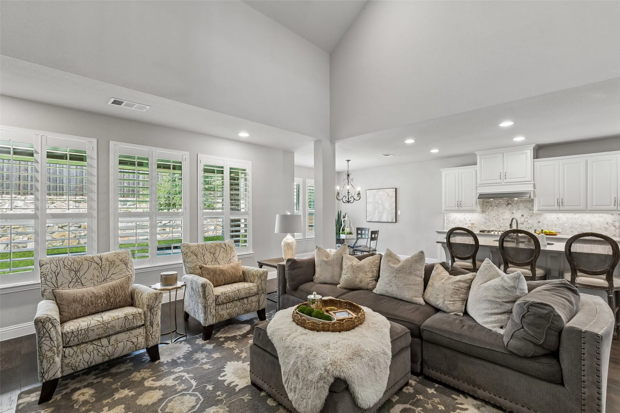 Single Family Residence For Sale in Collin County , 2500 Ever Birch Way, Mc Kinney, Texas 75071, 5 Bedroom, 5 Bathroom, 3 Garage spaces, 3,765 Sqft, built in 2017, mls#21358725, Real Estate Agent in Mc Kinney, Homes For Sale in Collin county, Homes For Sale in Mc Kinney, Realtor in Mc Kinney Texas, Real Estate Brokerage Independent Realty Texas, Luminita Cordes Realtor