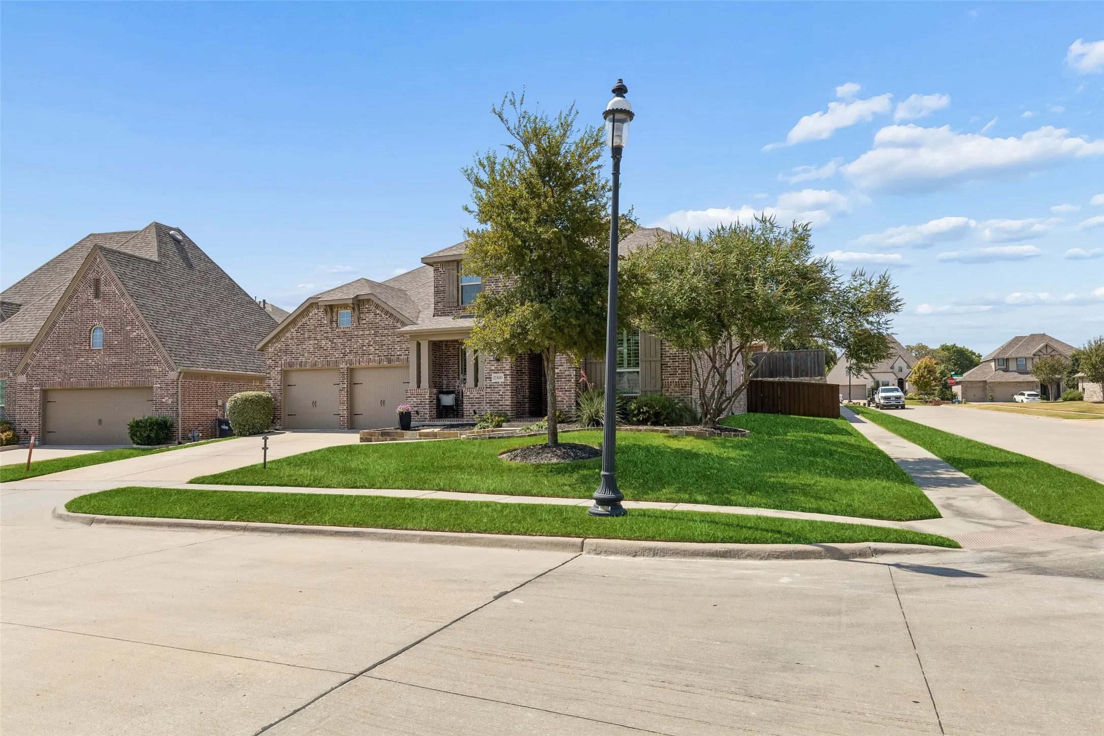 Single Family Residence For Sale in Collin County , 2500 Ever Birch Way, Mc Kinney, Texas 75071, 5 Bedroom, 5 Bathroom, 3 Garage spaces, 3,765 Sqft, built in 2017, mls#21358725, Real Estate Agent in Mc Kinney, Homes For Sale in Collin county, Homes For Sale in Mc Kinney, Realtor in Mc Kinney Texas, Real Estate Brokerage Independent Realty Texas, Luminita Cordes Realtor
