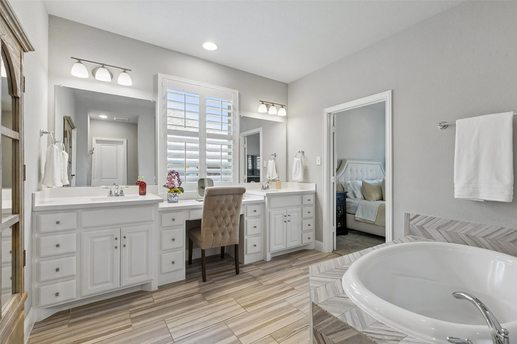 Single Family Residence For Sale in Collin County , 2500 Ever Birch Way, Mc Kinney, Texas 75071, 5 Bedroom, 5 Bathroom, 3 Garage spaces, 3,765 Sqft, built in 2017, mls#21358725, Real Estate Agent in Mc Kinney, Homes For Sale in Collin county, Homes For Sale in Mc Kinney, Realtor in Mc Kinney Texas, Real Estate Brokerage Independent Realty Texas, Luminita Cordes Realtor