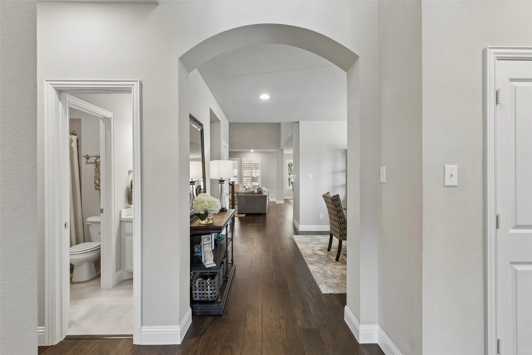 Single Family Residence For Sale in Collin County , 2500 Ever Birch Way, Mc Kinney, Texas 75071, 5 Bedroom, 5 Bathroom, 3 Garage spaces, 3,765 Sqft, built in 2017, mls#21358725, Real Estate Agent in Mc Kinney, Homes For Sale in Collin county, Homes For Sale in Mc Kinney, Realtor in Mc Kinney Texas, Real Estate Brokerage Independent Realty Texas, Luminita Cordes Realtor