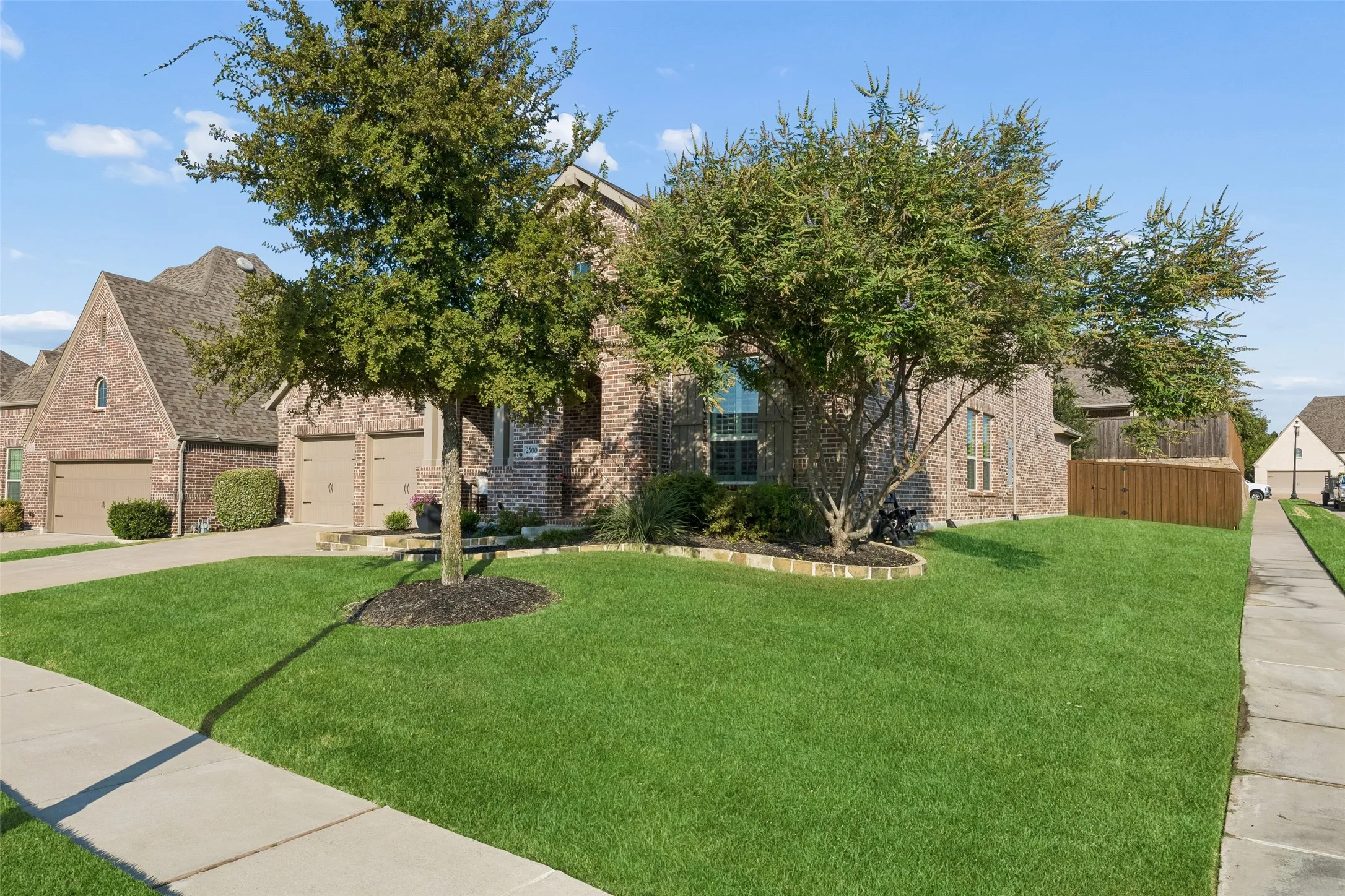 Single Family Residence For Sale in Collin County , 2500 Ever Birch Way, Mc Kinney, Texas 75071, 5 Bedroom, 5 Bathroom, 3 Garage spaces, 3,765 Sqft, built in 2017, mls#21358725, Real Estate Agent in Mc Kinney, Homes For Sale in Collin county, Homes For Sale in Mc Kinney, Realtor in Mc Kinney Texas, Real Estate Brokerage Independent Realty Texas, Luminita Cordes Realtor