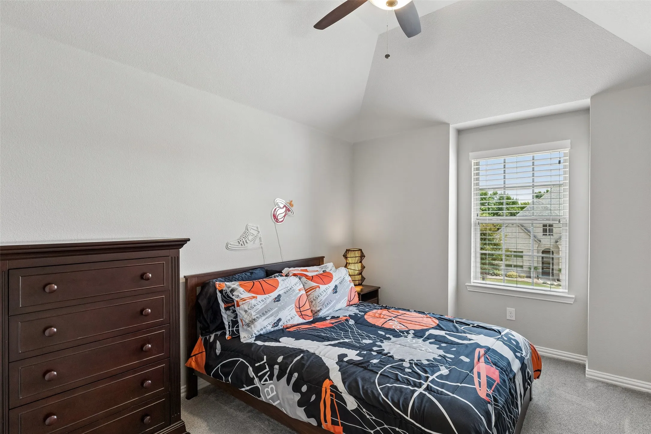 Single Family Residence For Sale in Collin County , 2500 Ever Birch Way, Mc Kinney, Texas 75071, 5 Bedroom, 5 Bathroom, 3 Garage spaces, 3,765 Sqft, built in 2017, mls#21358725, Real Estate Agent in Mc Kinney, Homes For Sale in Collin county, Homes For Sale in Mc Kinney, Realtor in Mc Kinney Texas, Real Estate Brokerage Independent Realty Texas, Luminita Cordes Realtor