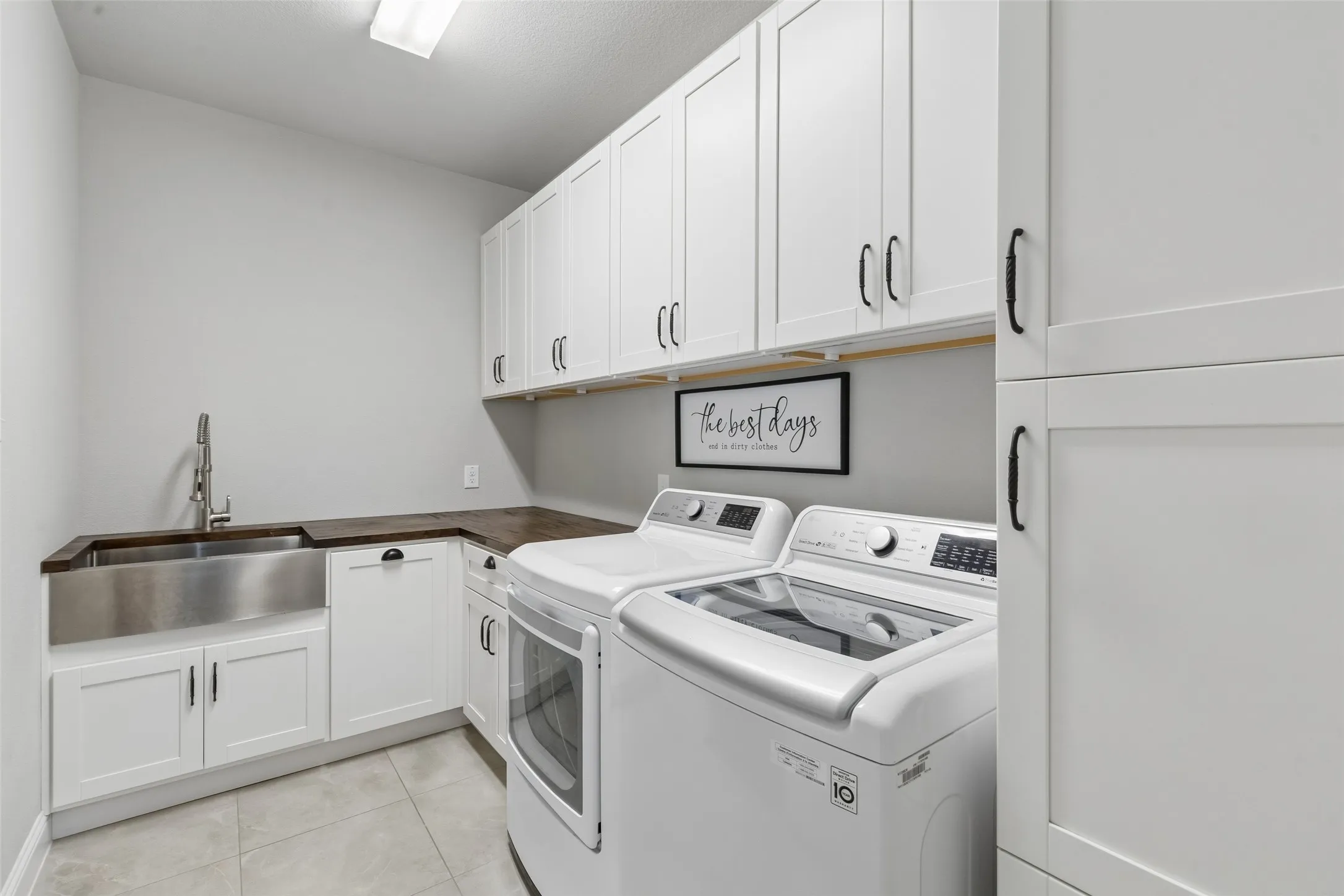 Single Family Residence For Sale in Collin County , 2500 Ever Birch Way, Mc Kinney, Texas 75071, 5 Bedroom, 5 Bathroom, 3 Garage spaces, 3,765 Sqft, built in 2017, mls#21358725, Real Estate Agent in Mc Kinney, Homes For Sale in Collin county, Homes For Sale in Mc Kinney, Realtor in Mc Kinney Texas, Real Estate Brokerage Independent Realty Texas, Luminita Cordes Realtor