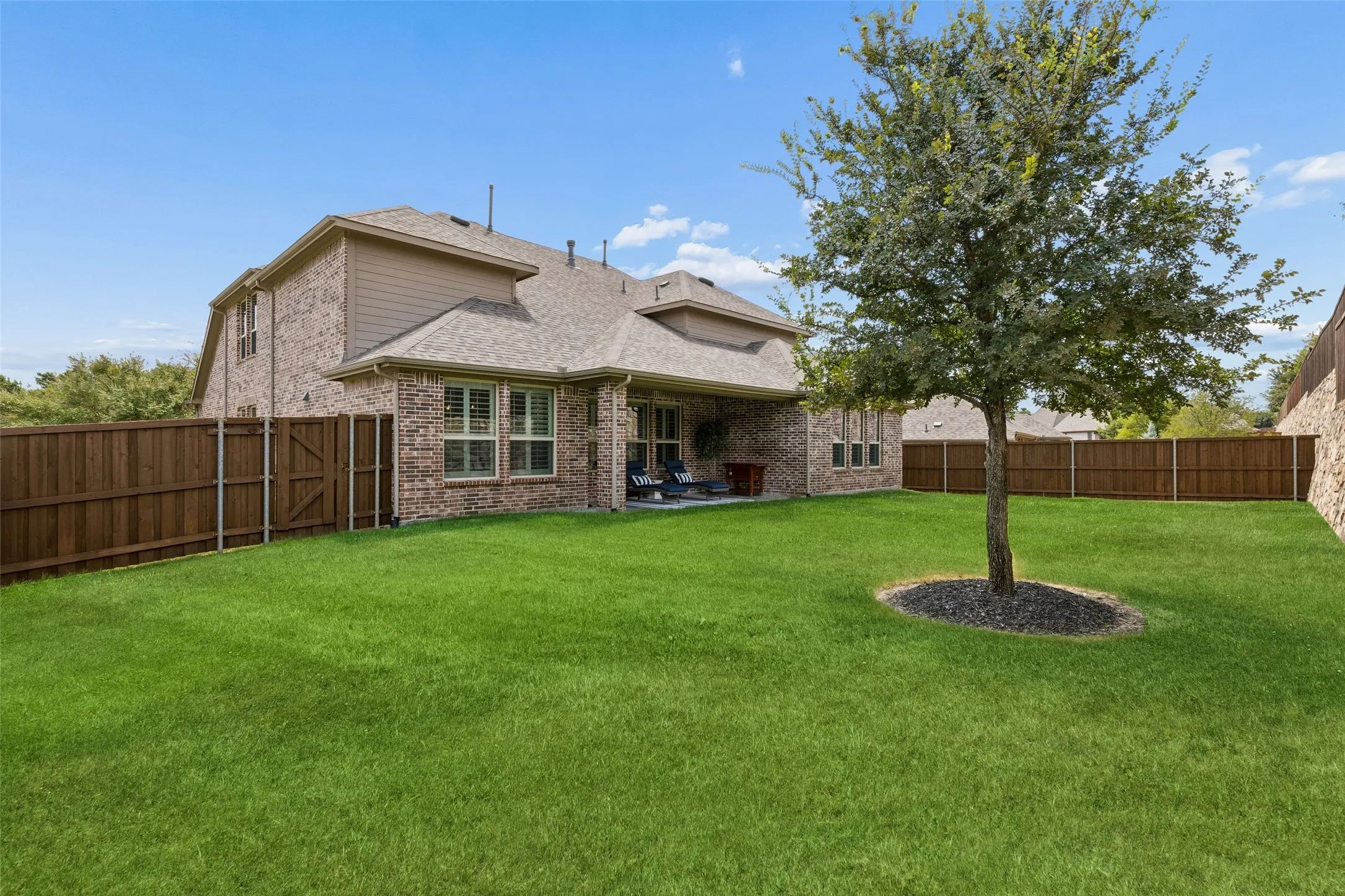 Single Family Residence For Sale in Collin County , 2500 Ever Birch Way, Mc Kinney, Texas 75071, 5 Bedroom, 5 Bathroom, 3 Garage spaces, 3,765 Sqft, built in 2017, mls#21358725, Real Estate Agent in Mc Kinney, Homes For Sale in Collin county, Homes For Sale in Mc Kinney, Realtor in Mc Kinney Texas, Real Estate Brokerage Independent Realty Texas, Luminita Cordes Realtor
