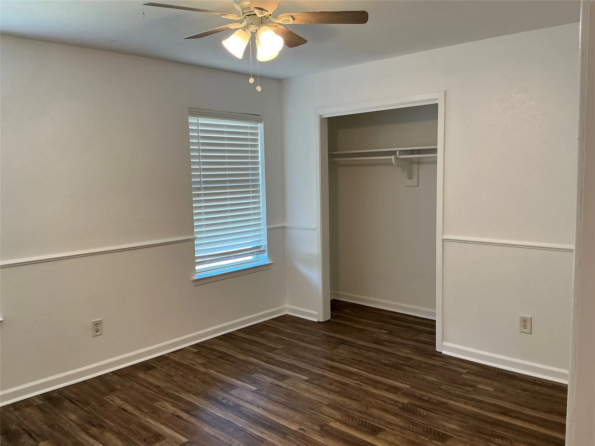 Single Family Residence For Sale in Johnson County , 136 Jill Ann Drive, Burleson, Texas 76028, 4 Bedroom, 2 Bathroom, 1 Garage spaces, 1,770 Sqft, built in 1967, mls#21358602, Real Estate Agent in Burleson, Homes For Sale in Johnson county, Homes For Sale in Burleson, Realtor in Burleson Texas, Real Estate Brokerage Independent Realty Texas, Luminita Cordes Realtor