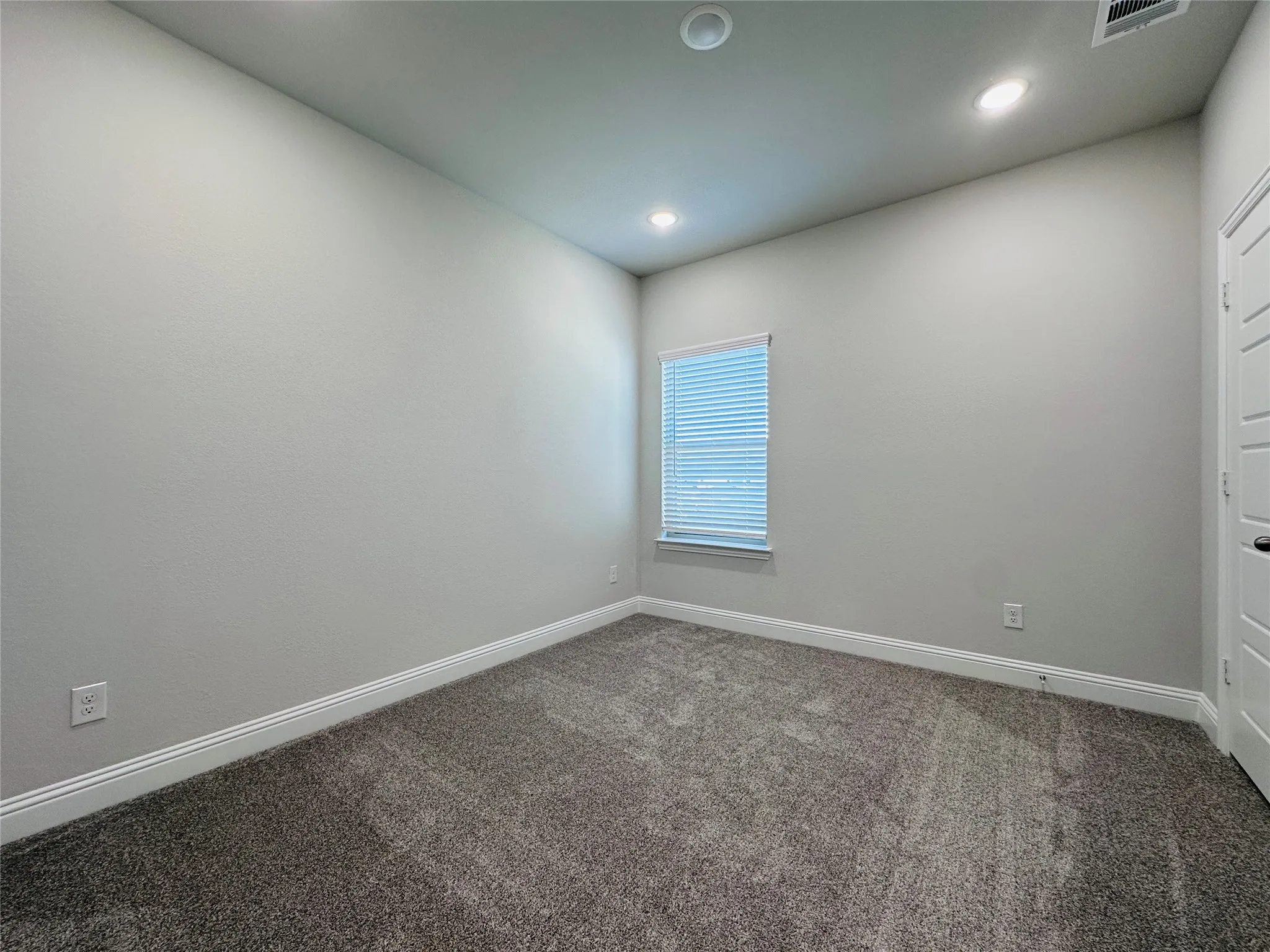 Single Family Residence For Rent in Dallas County , 7017 Sunset Boulevard, Rowlett, Texas 75088, 3 Bedroom, 3 Bathroom, 2 Garage spaces, 2,420 Sqft, built in 2024, mls#21360134, Real Estate Agent in Rowlett, Homes For Rent in Dallas county, Homes For Rent in Rowlett, Realtor in Rowlett Texas, Real Estate Brokerage Independent Realty Texas, Luminita Cordes Realtor